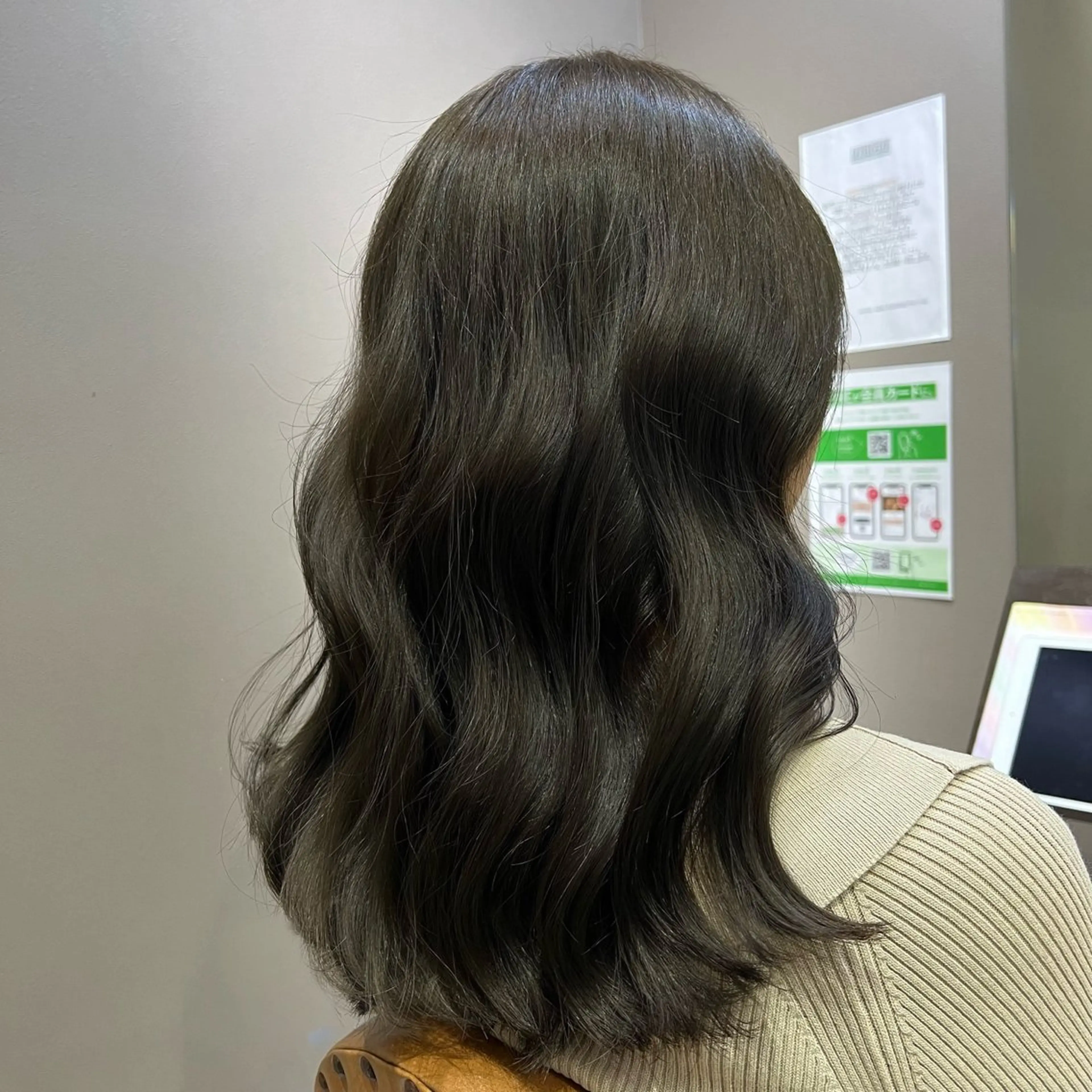 セミロング ⛩【浅草】モデル募集 ［半個室］arakiのヘアスタイル