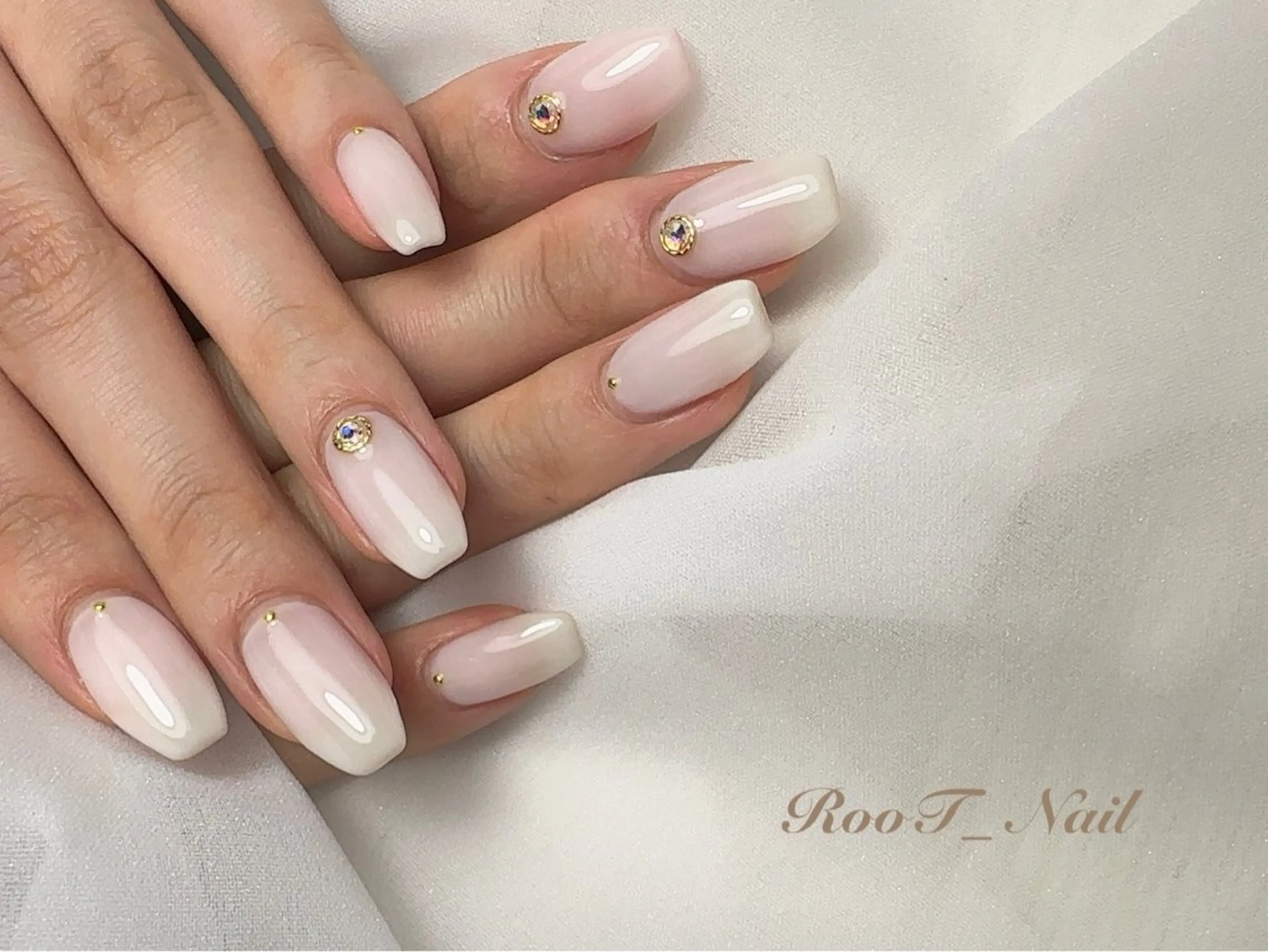 ネイル ハンドネイル RooT Nailのネイルデザイン