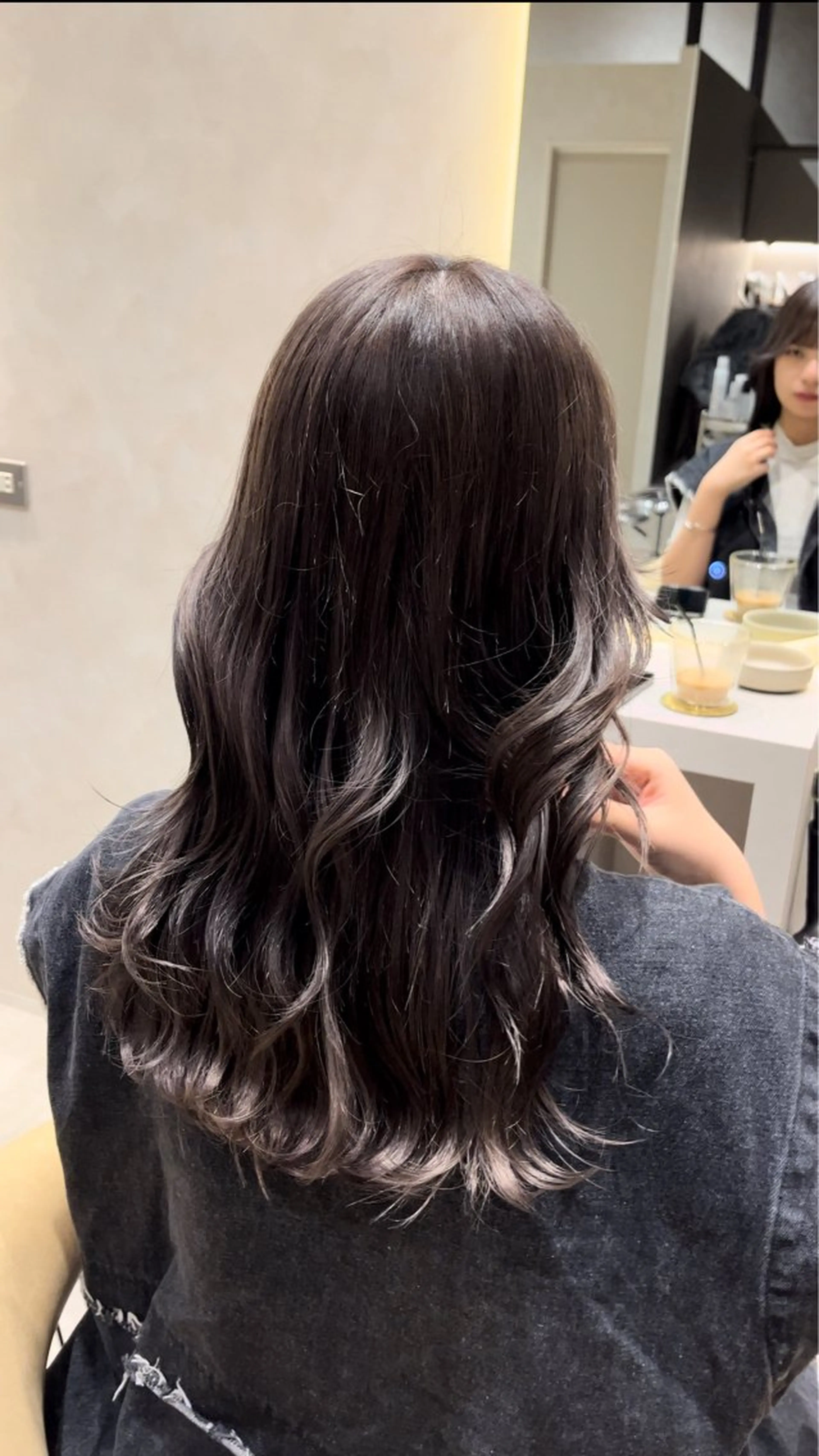 🦖土日限定クーポン🦖ツヤツヤな綺麗な髪にします！ワンカラー＋髪質改善トリートメント※カラーモデルの写真