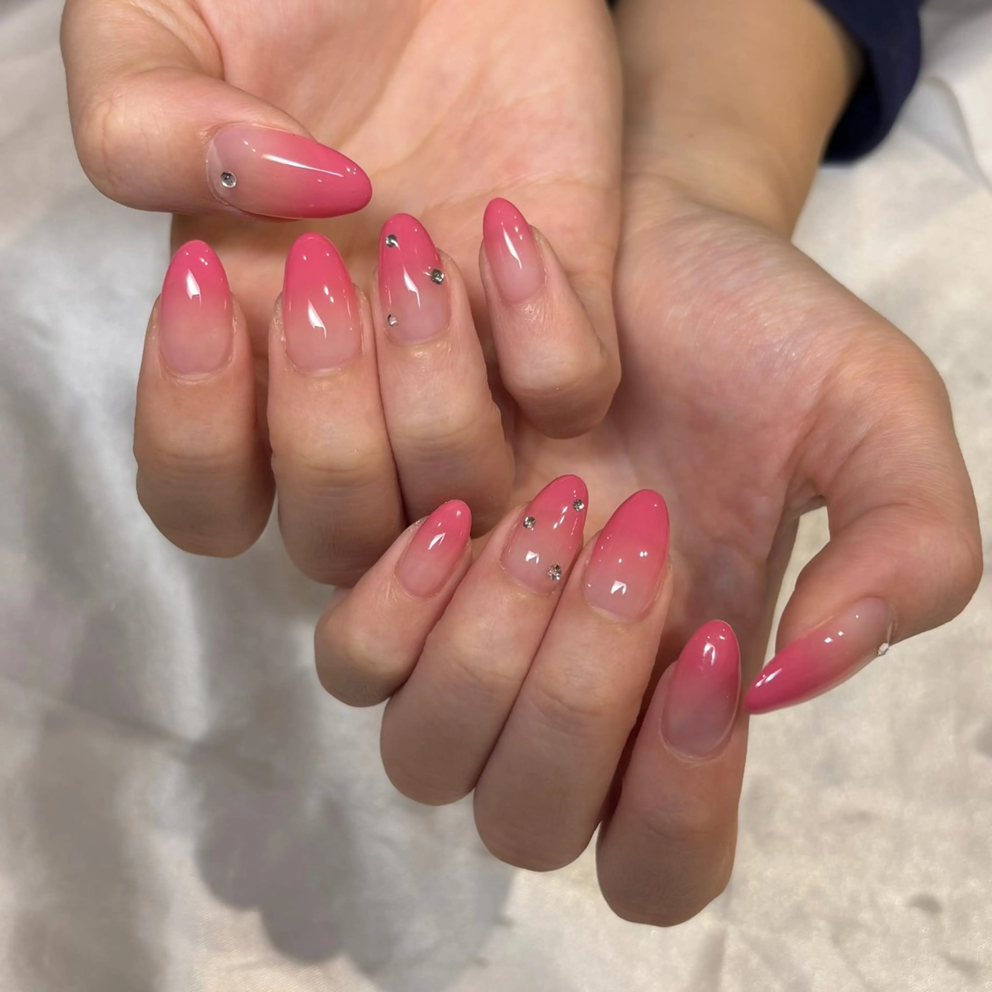 ネイル アートネイル ジェルネイル グラデーション パラジェル シンプルネイル Misaki Aries心斎橋店のネイルデザイン