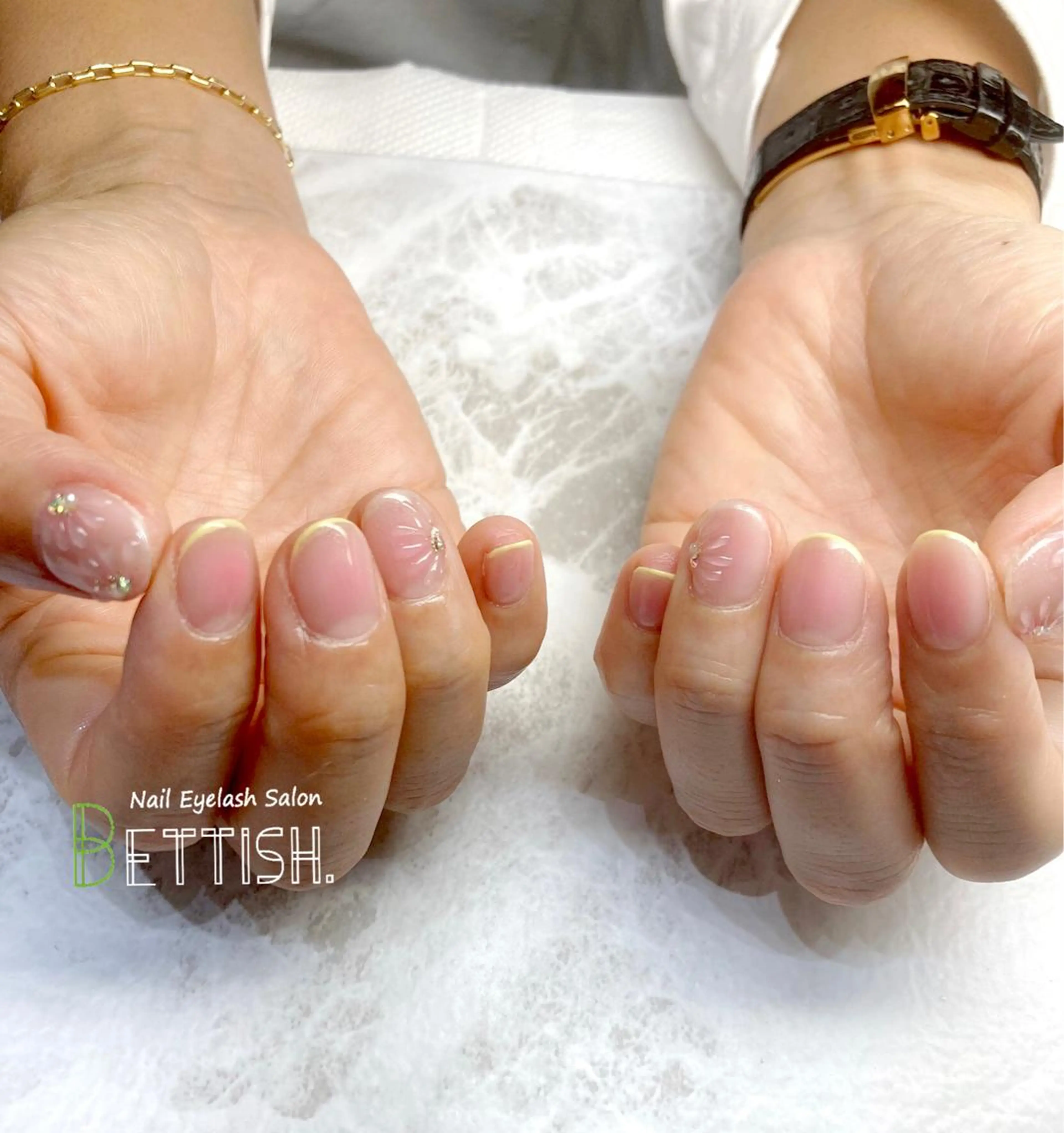 ネイル チークネイル フラワーネイル ぷっくりネイル ハンドネイル BETTISH. KUMIKO☺︎︎のネイルデザイン