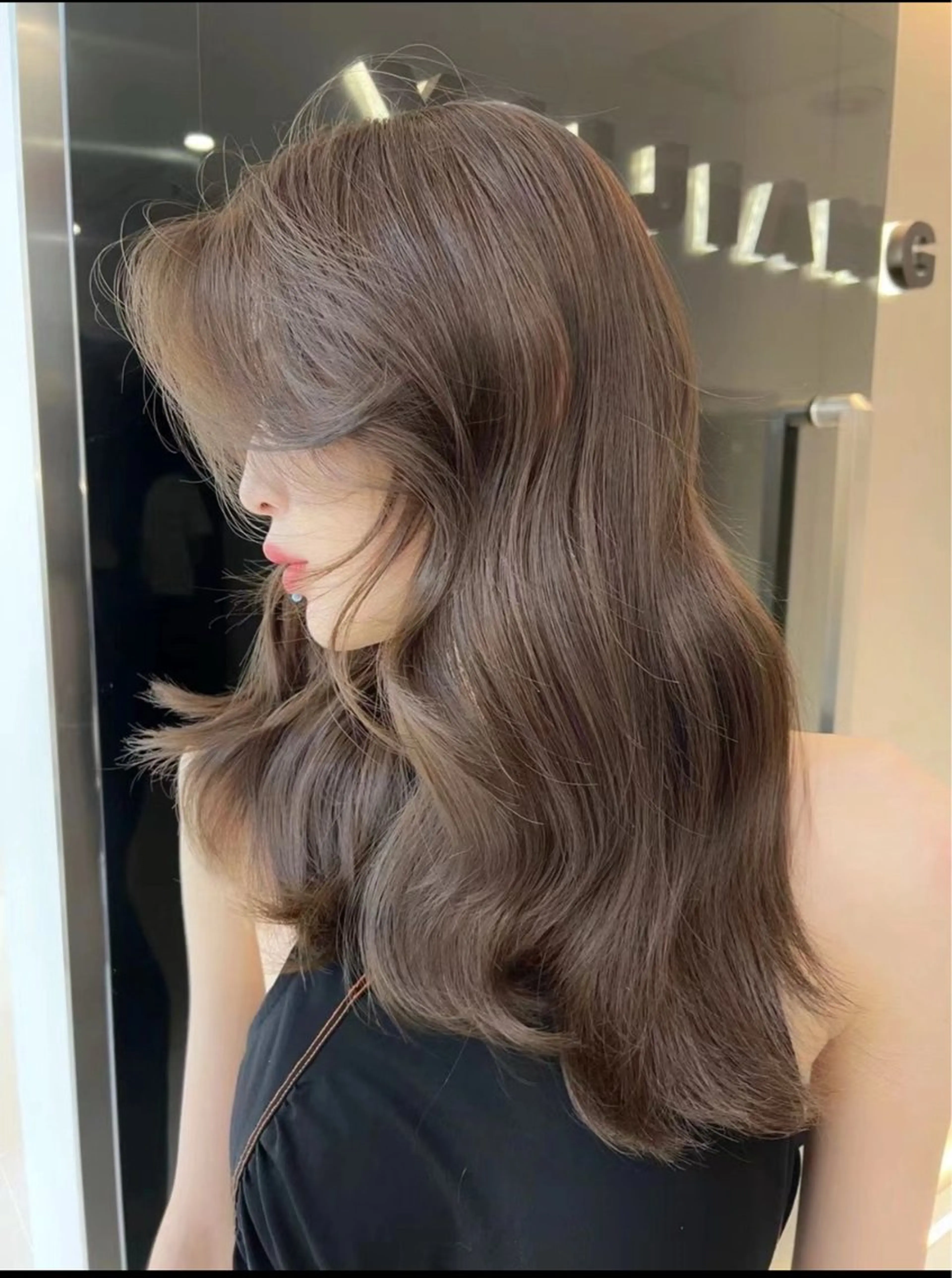 カラー ブリーチ ブリーチなしカラー ヘアカラー トリートメント ヘアセット 韓国風レイヤーカラー ライムのヘアスタイル