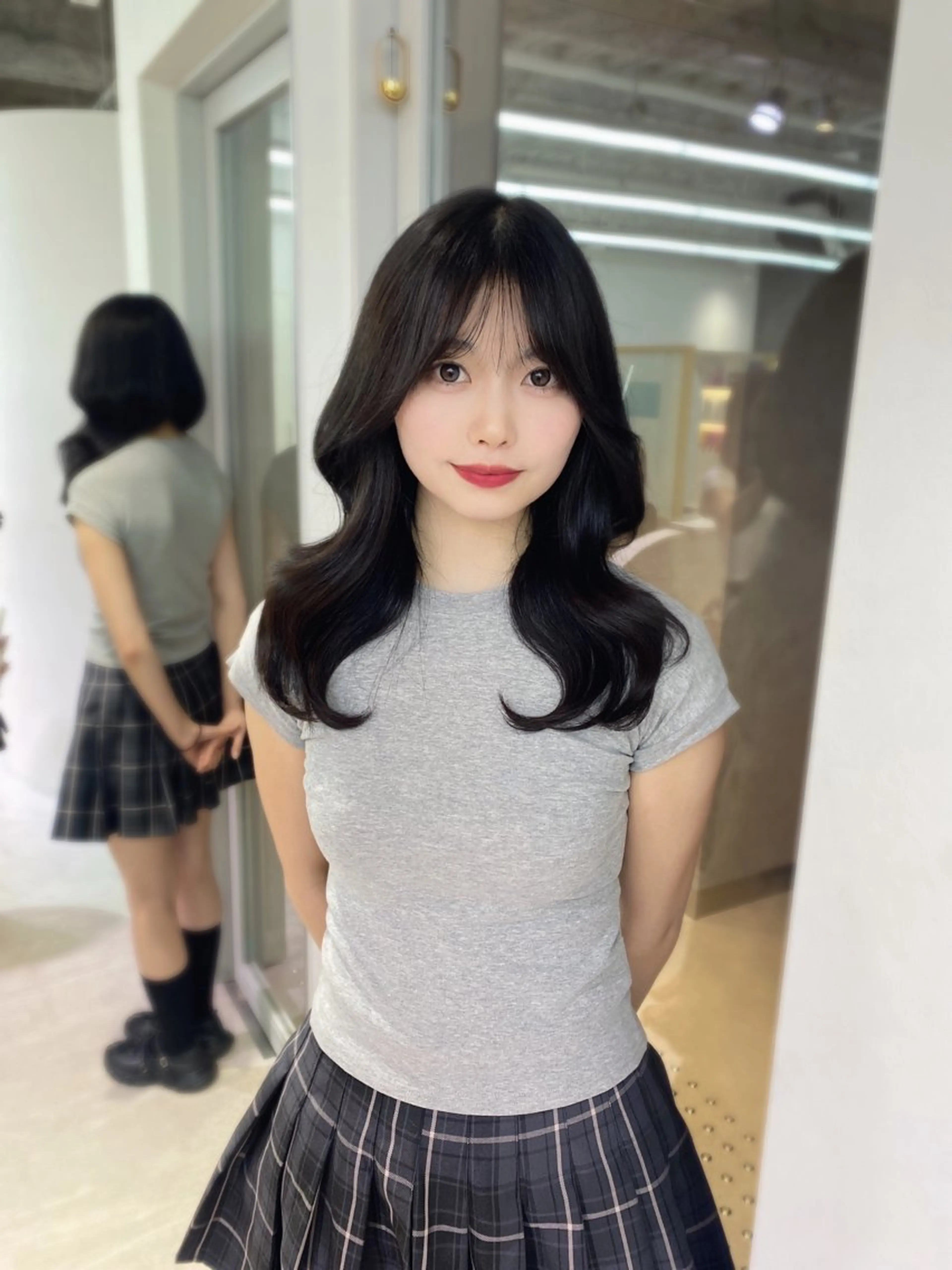 セミロング カラー くびれヘア 韓国風ヘア 古川 美羽のヘアスタイル