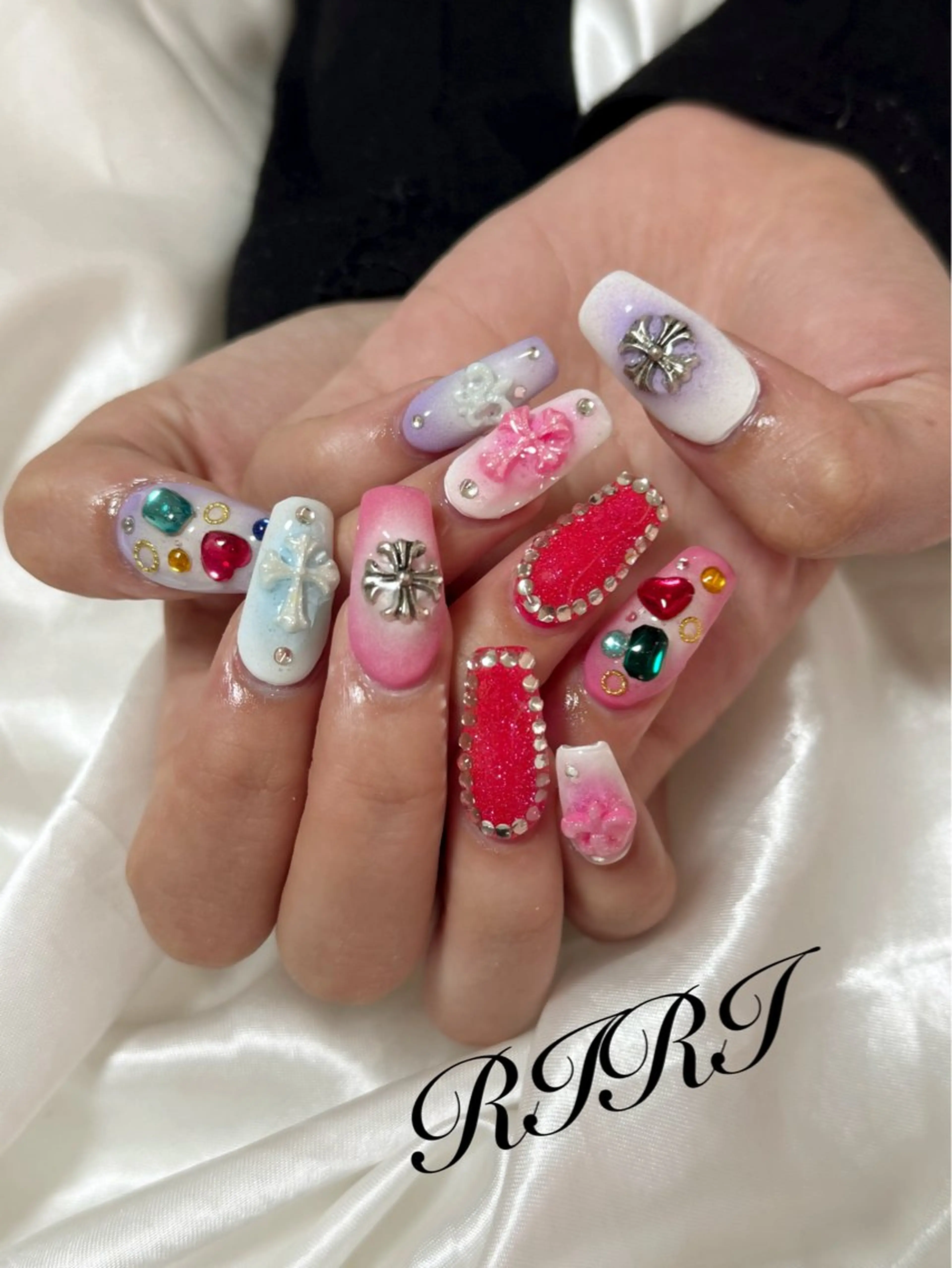 ネイル チークネイル ジェルネイル ロングネイル スカルプネイル シンプルネイル ハンドネイル riri オーナーのネイルデザイン