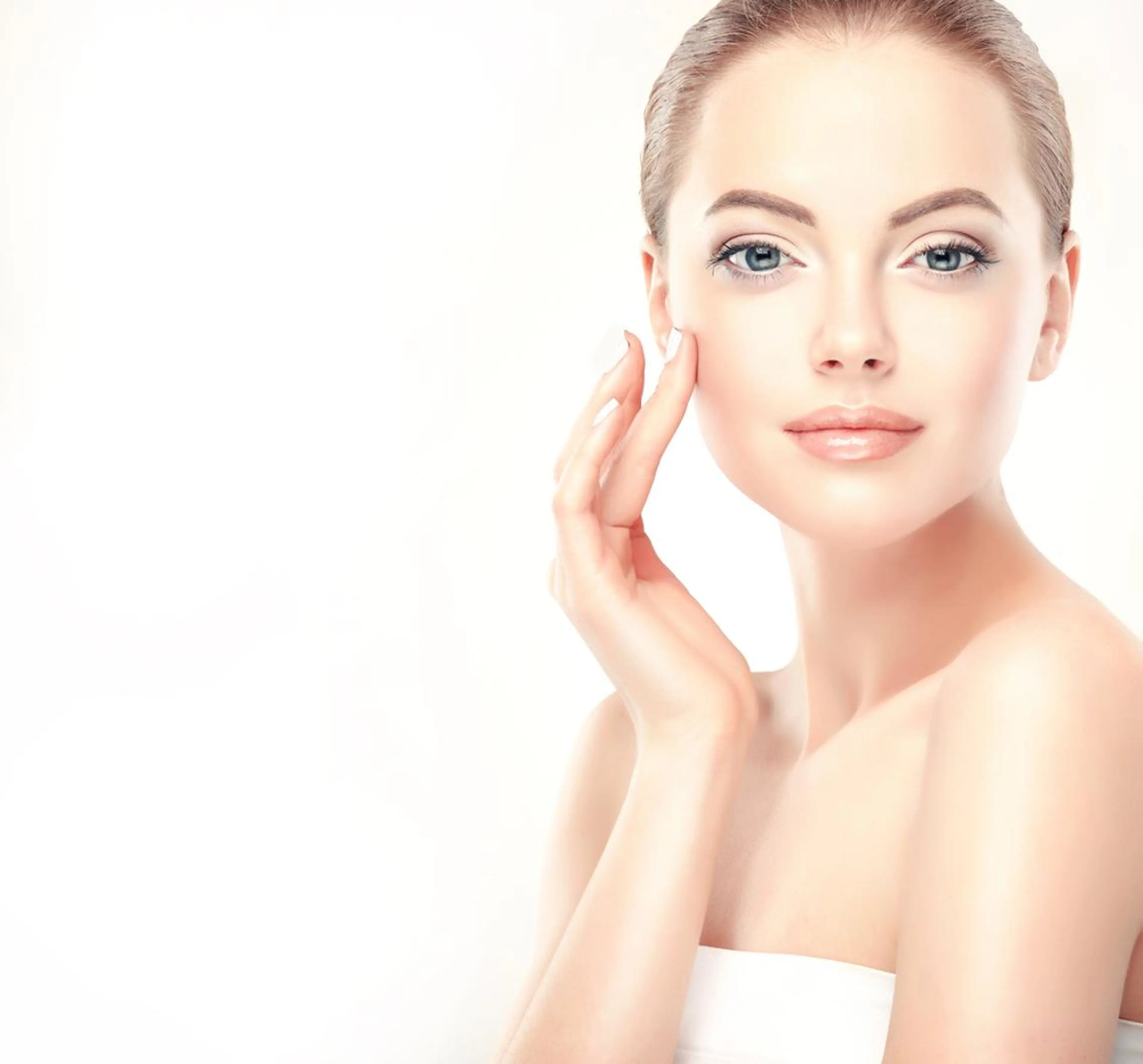 【もみあげワックス】もみあげ〜耳下の産毛をWax脱毛✨触り心地つるスベのお肌に💎 毛抜きで抜けない産毛も抜きます♪の写真