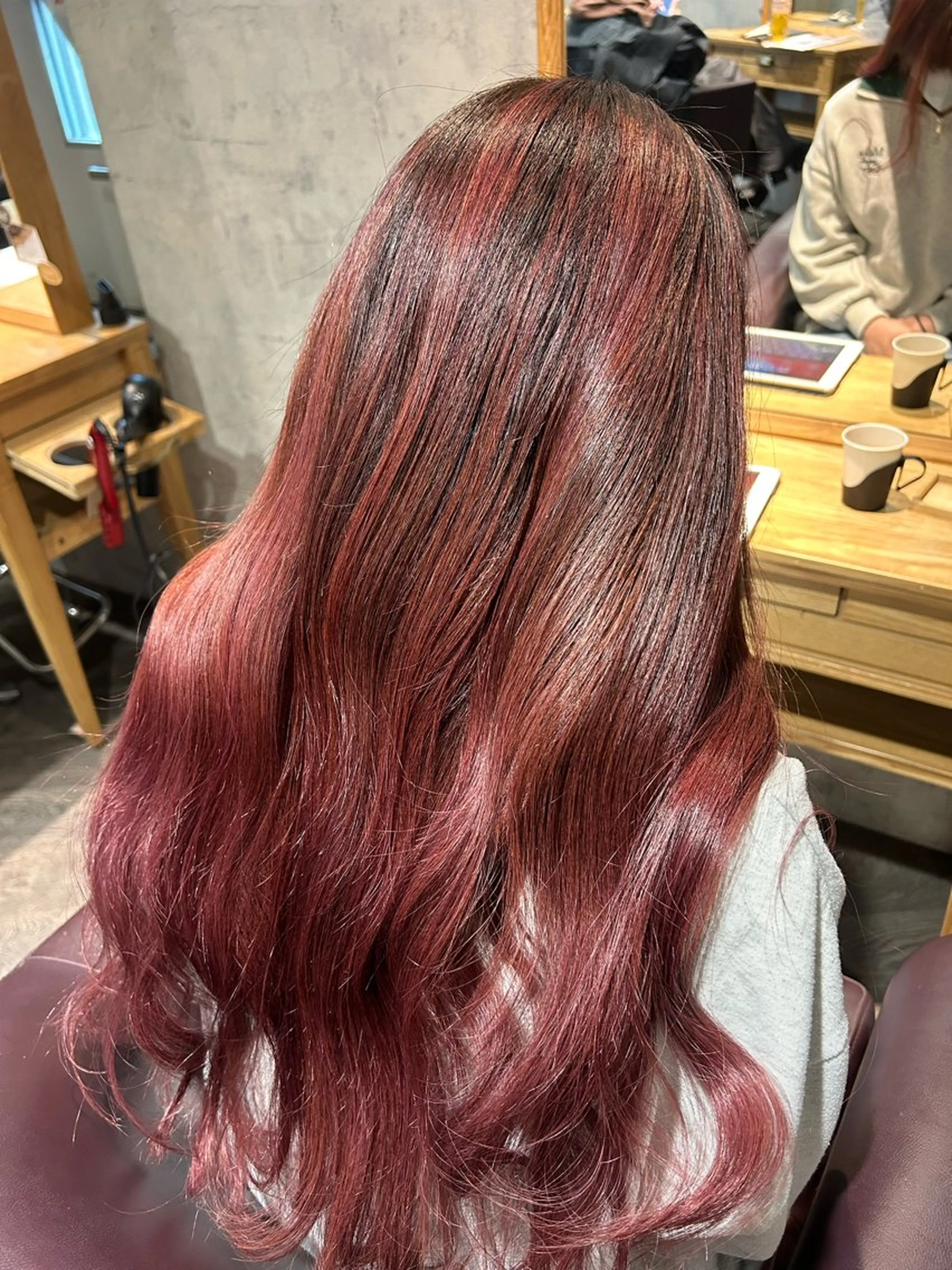 ロング カラー バレイヤージュ ピンクカラー レイヤーカット ヘアカラー パーソナルカラー 診断🍀マリンのヘアスタイル