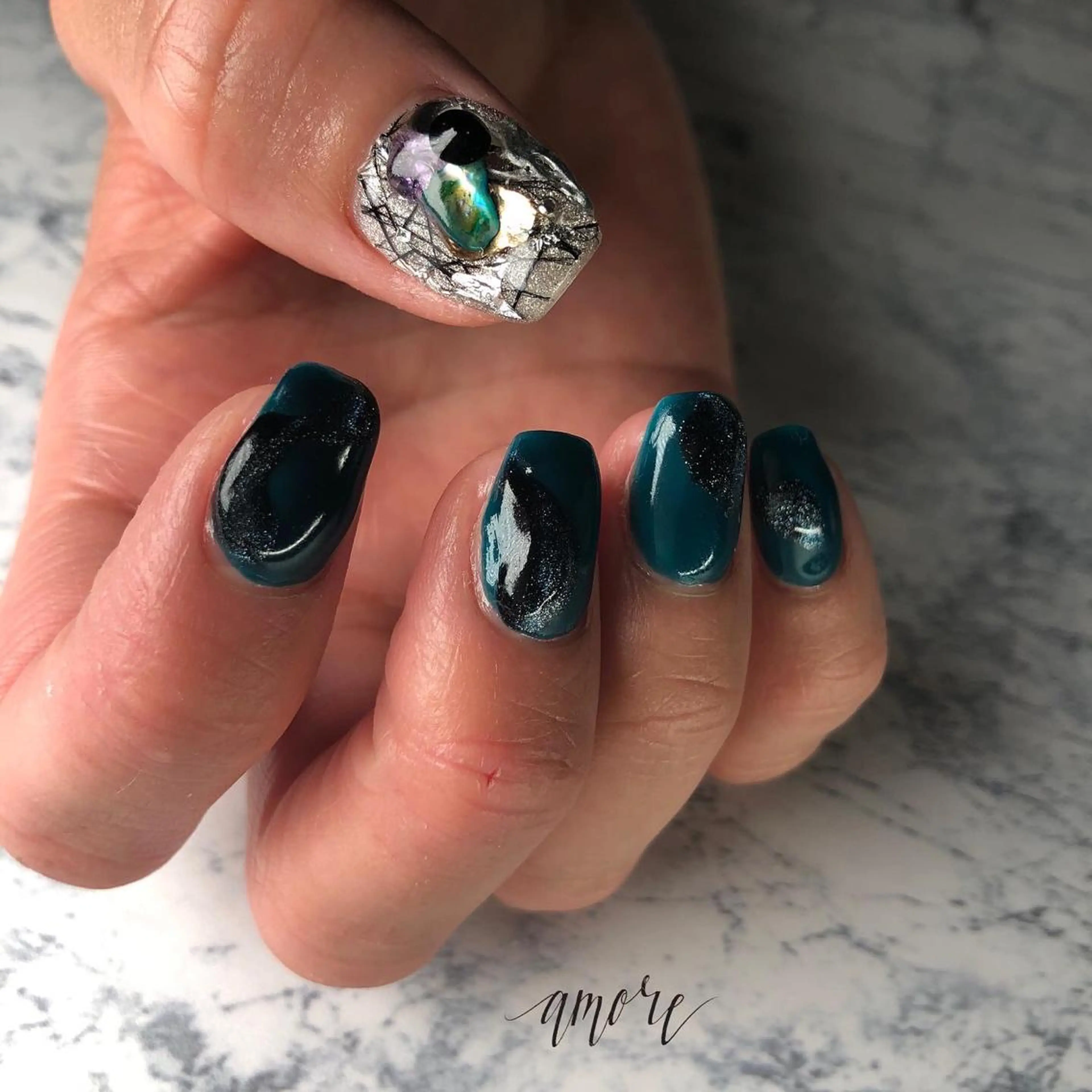 ネイル ジェルネイル 氷ネイル・うるうるネイル マグネットネイル ミラーネイル ニュアンスネイル You kyehwaのネイルデザイン