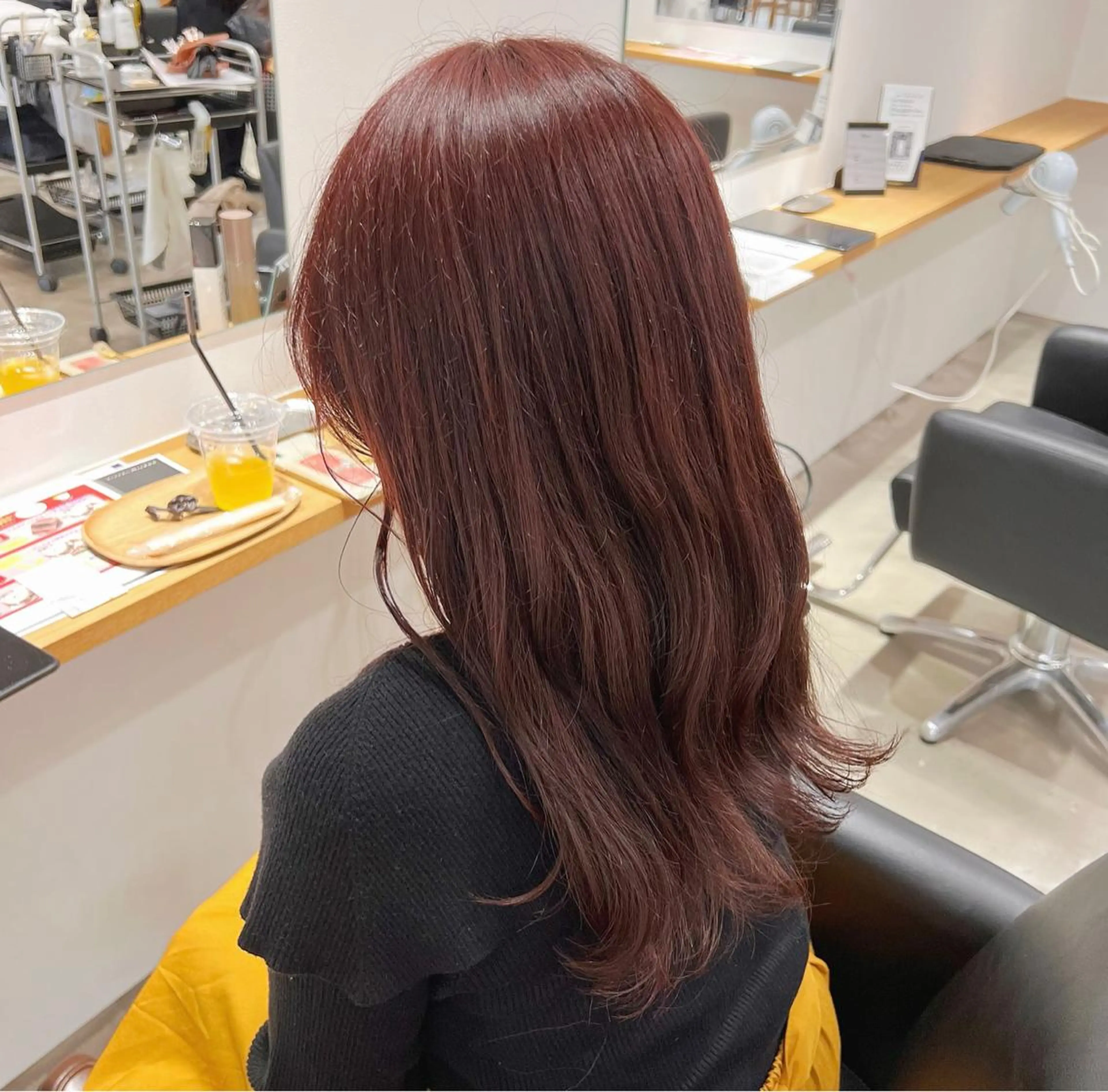 セミロング ピンクブラウン 切りっぱなしボブ 👩🏼ミニボブのヘアスタイル