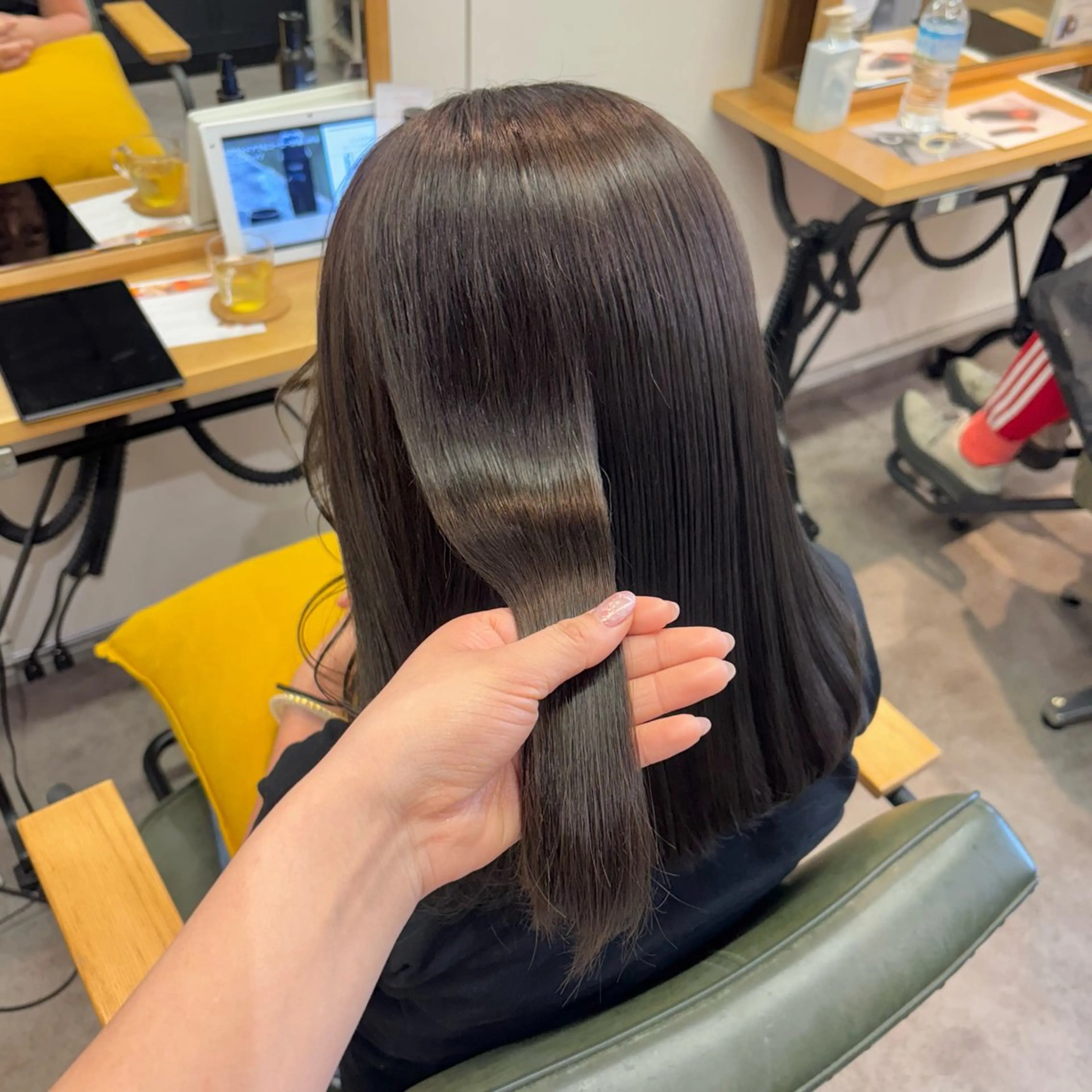 カラー ブラウンカラー オリーブブラウン ヘアカラー トリートメント 艶カラー🪡髪質改善 アレンジ🎀airiのヘアスタイル