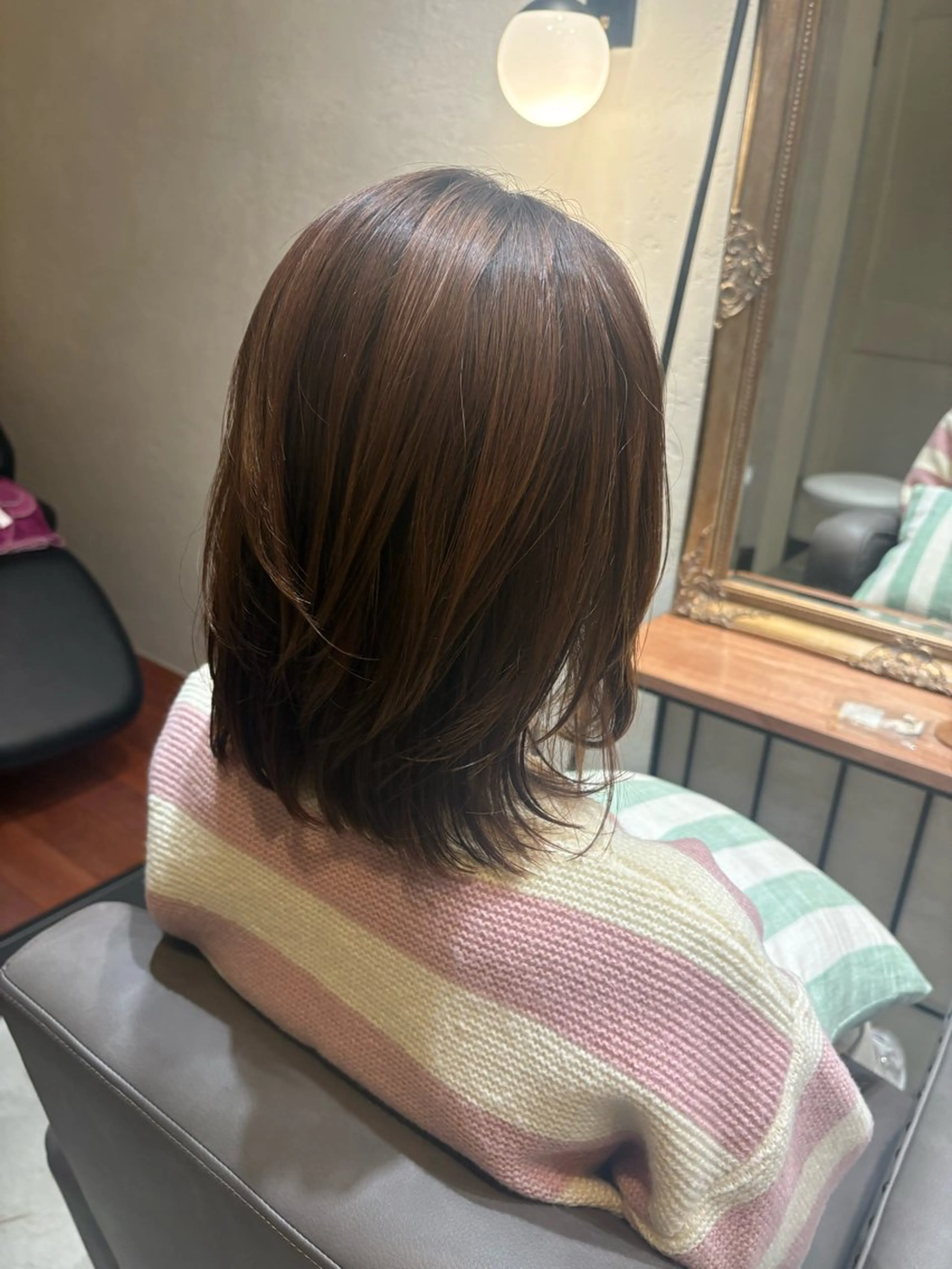 ミディアム amelie 犬塚心　緑地公園のヘアスタイル