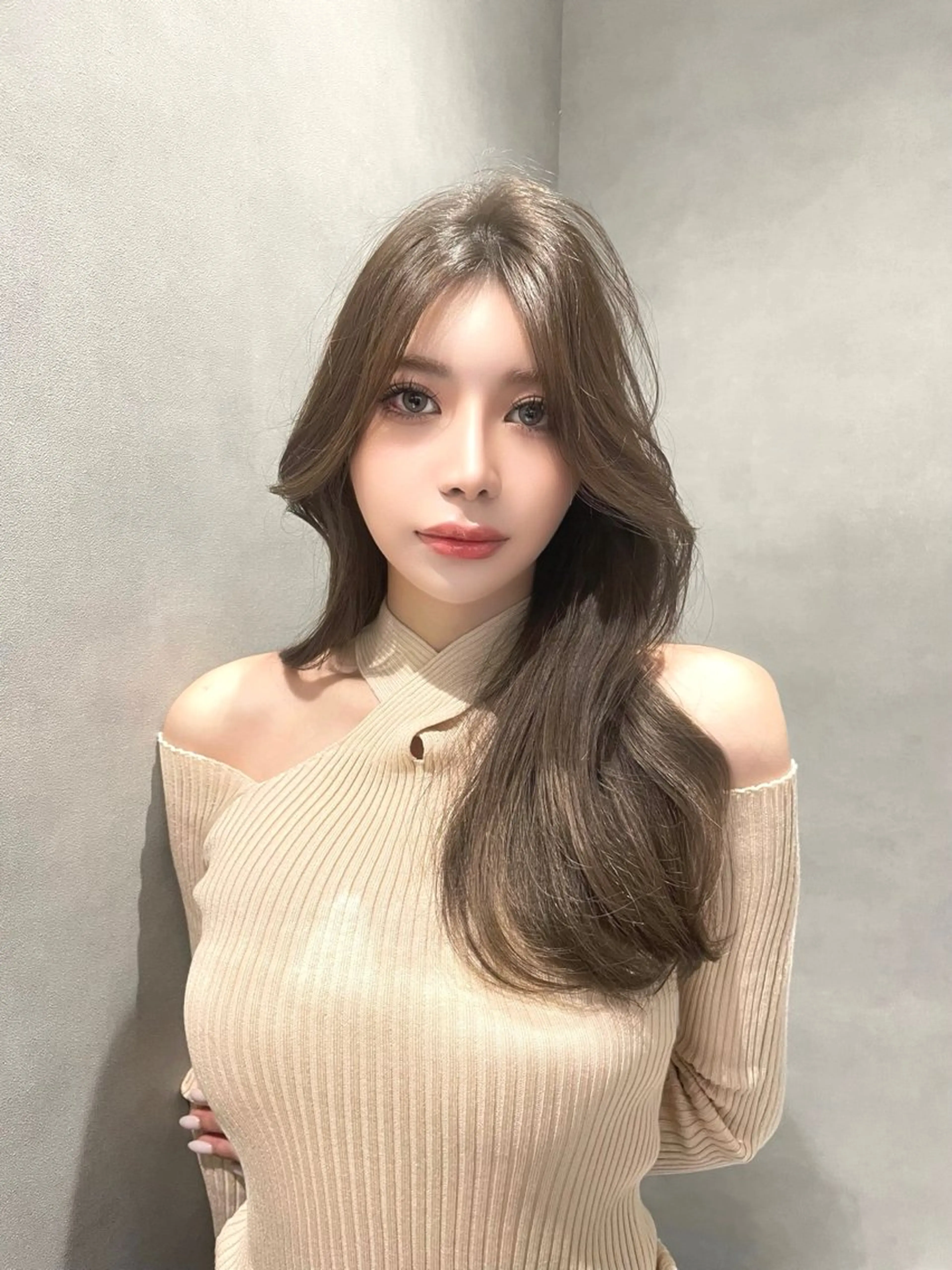 ロング カラー ヘアアレンジ 小顔見えカット/ 韓国レイヤー🇰🇷のヘアスタイル