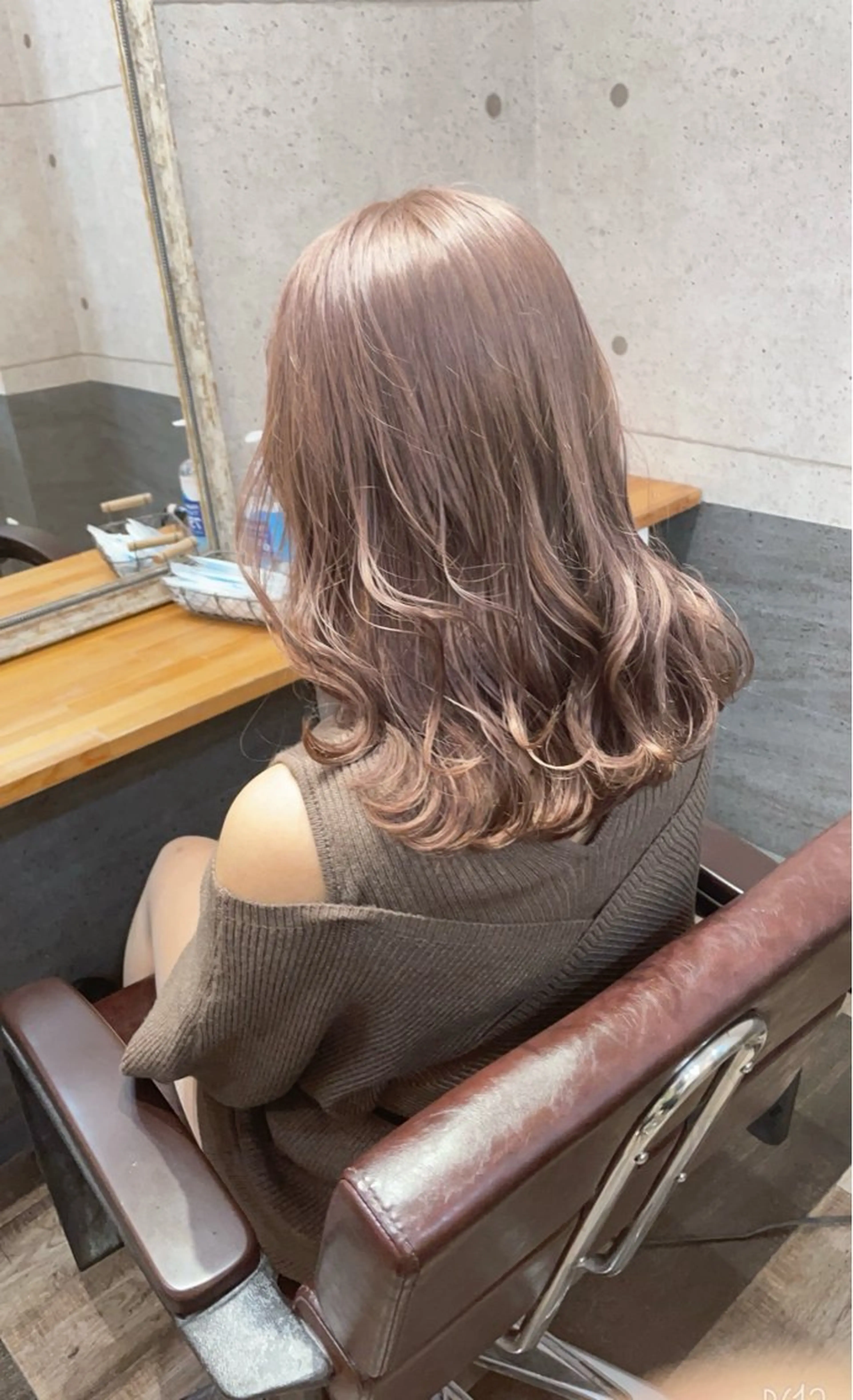 ミディアム カラー プルエクステ シールエクステ ミディアムパーマ 黒髪 ブリーチ カット ヘアカラー トリートメント 💎ルフレ歌舞伎町 💎プルエクステのヘアスタイル