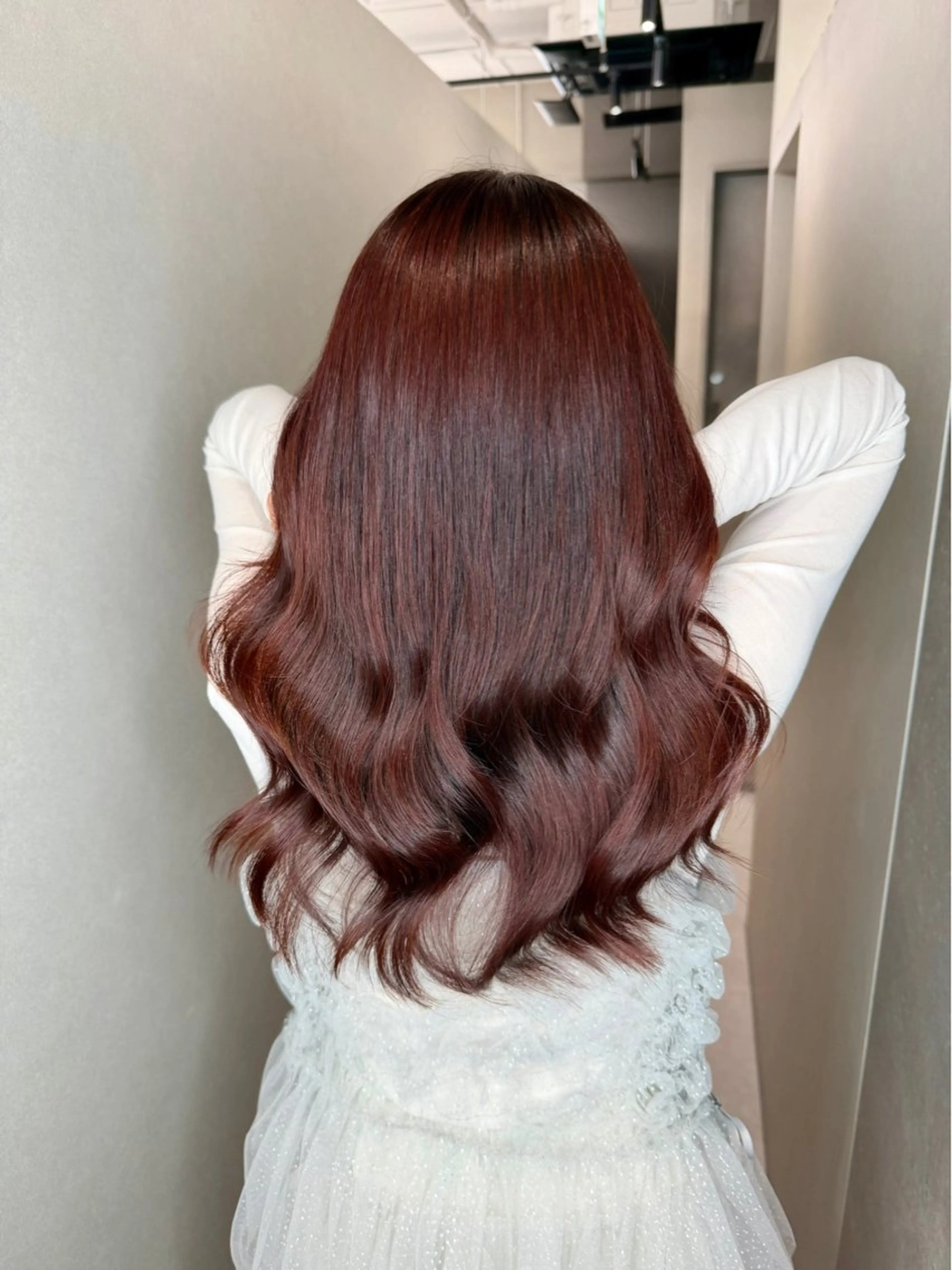 セミロング カラー ブリーチ 透明感カラー ブリーチなしカラー デート 髪質改善 ヘアカラー トリートメント 今井 勝也のヘアスタイル