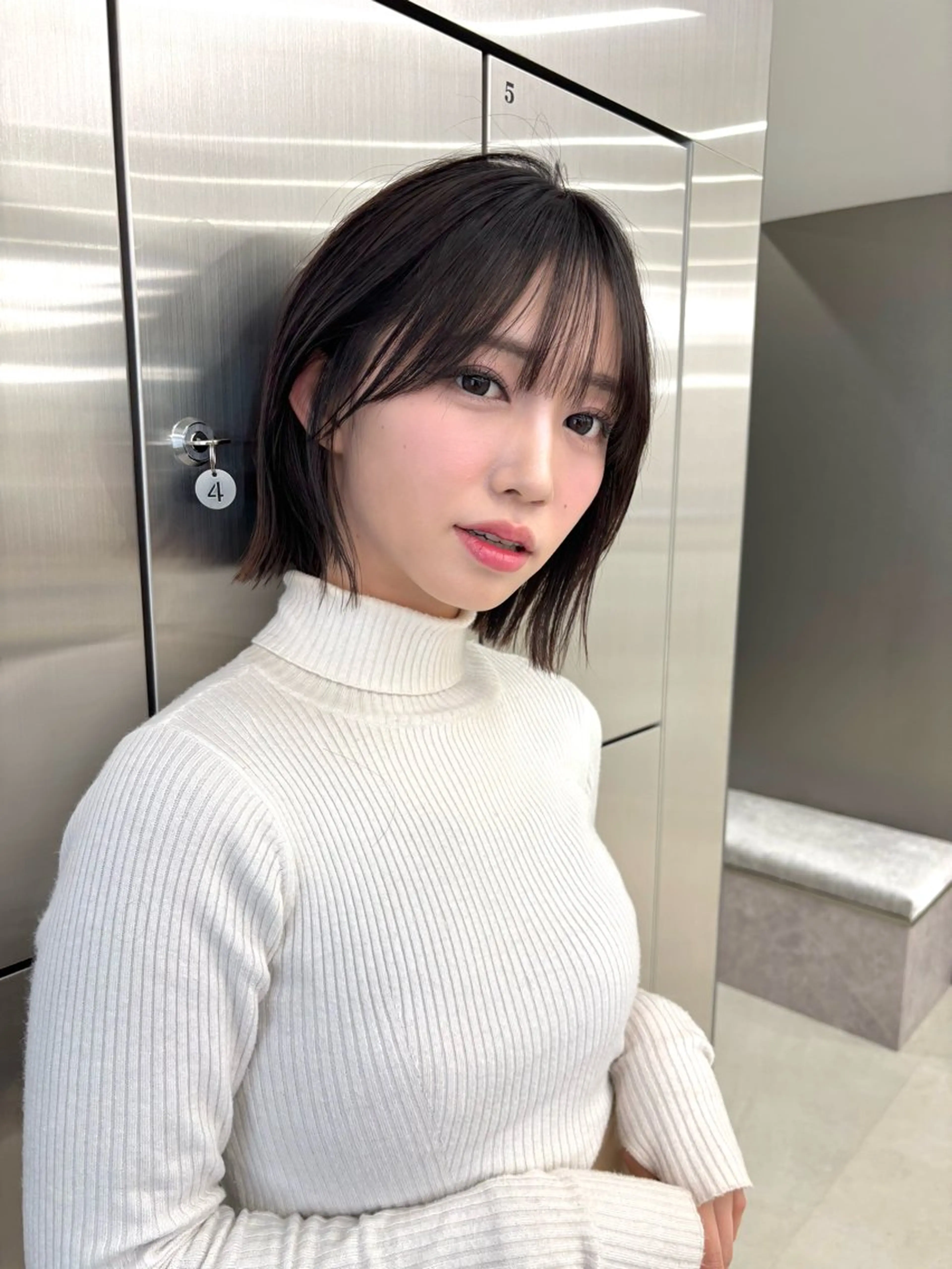 ミディアム レイヤー・ボブ特化 /小顔カット/こうたのヘアスタイル