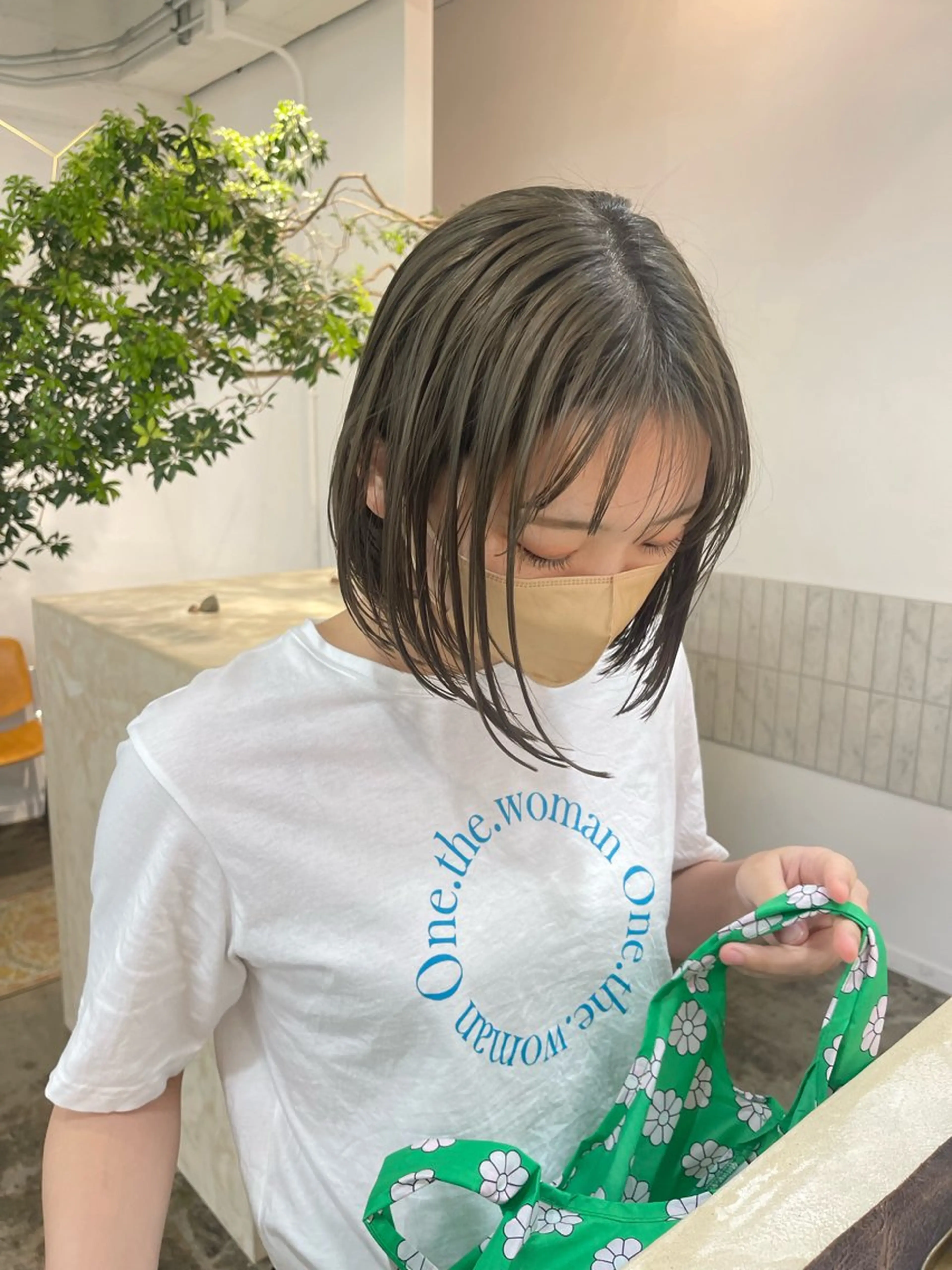 ミディアム カラー Terve.野崎 真里奈のヘアスタイル