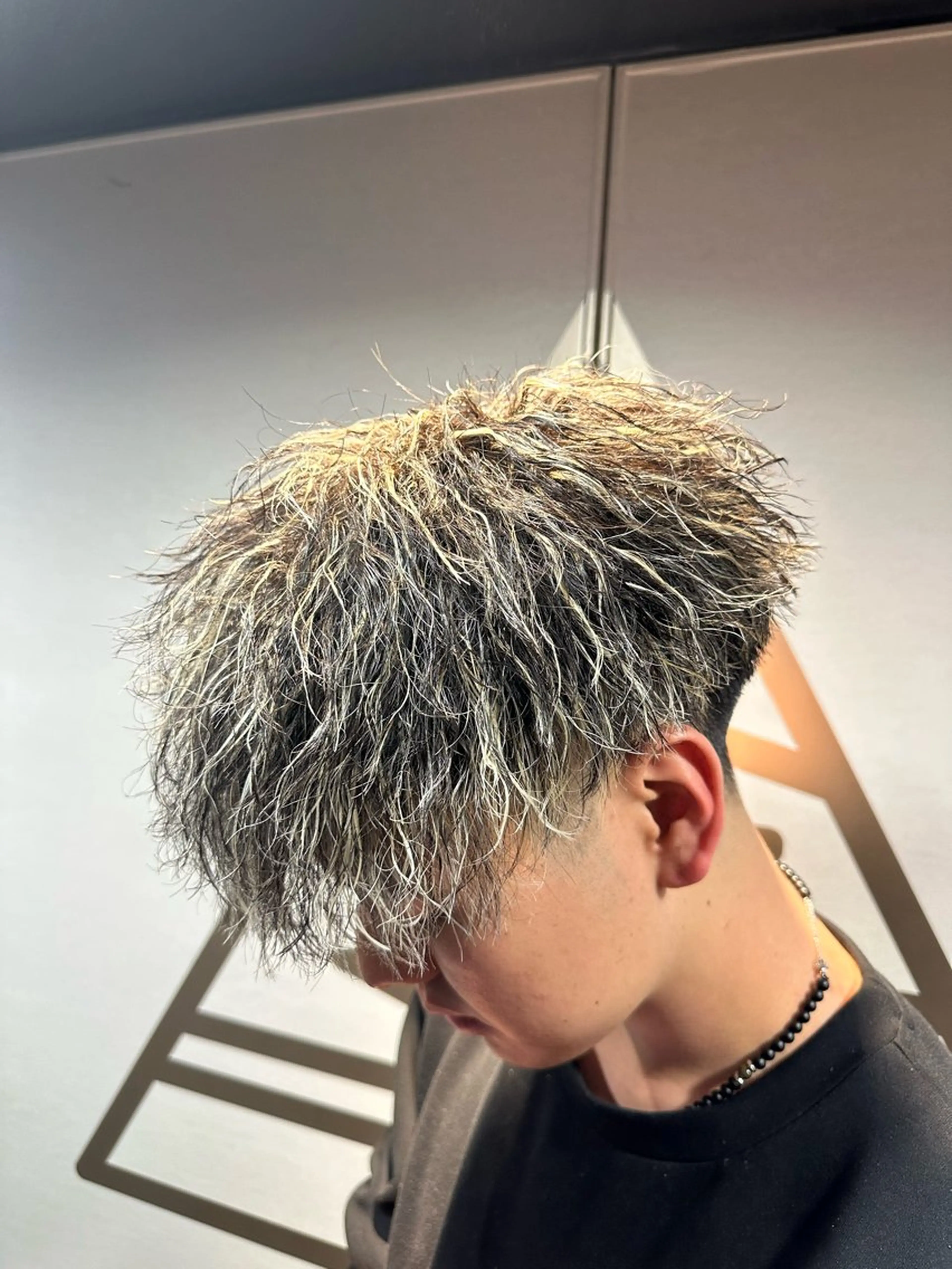 【カット、カラー、パーマモデル】🔥メンズカット＋パーマ＋金メッシュモデル🔥RISE綾瀬店の写真