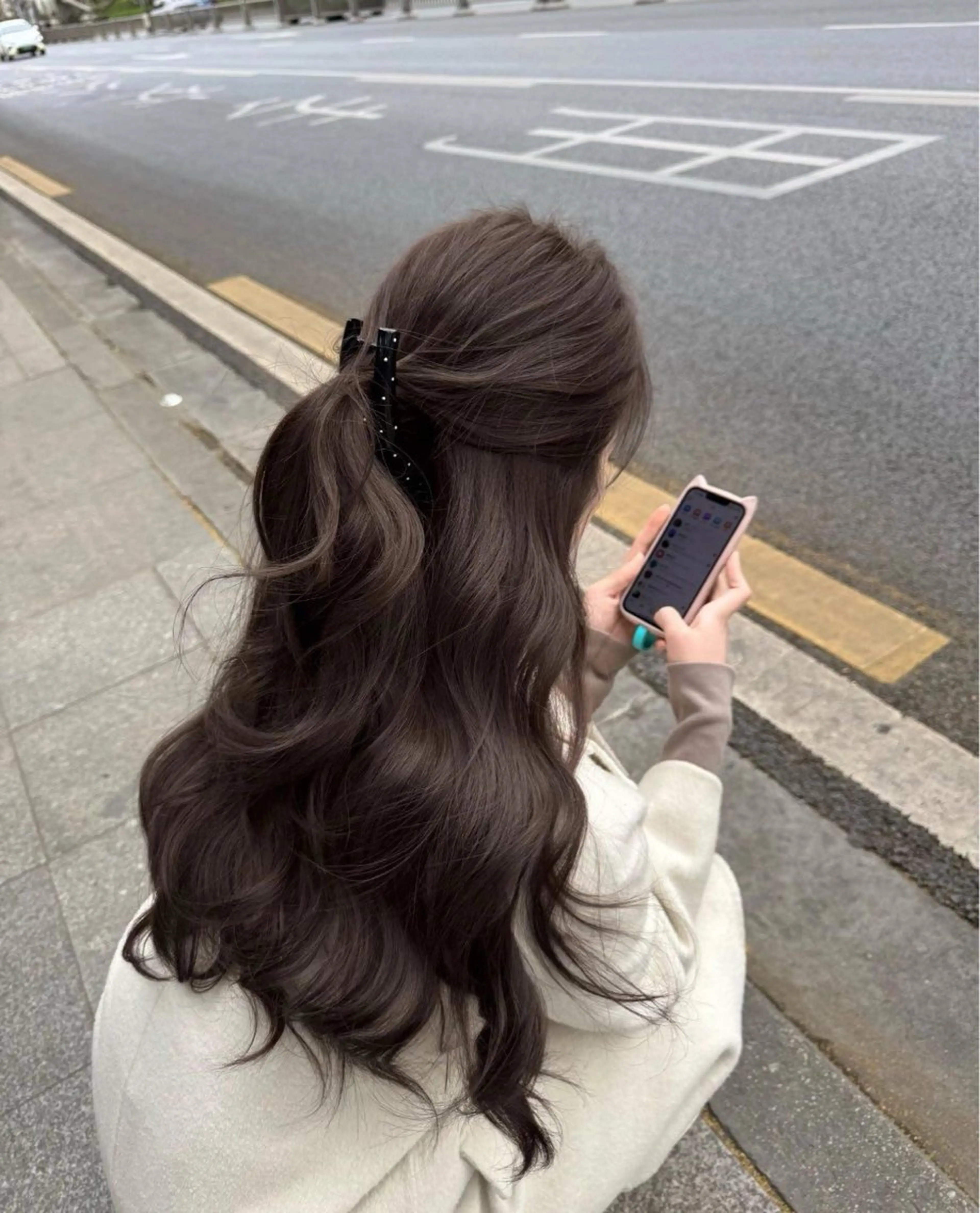 ロング カラー カット 縮毛矯正 透明感ベージュ/ レイヤー縮毛矯正のヘアスタイル