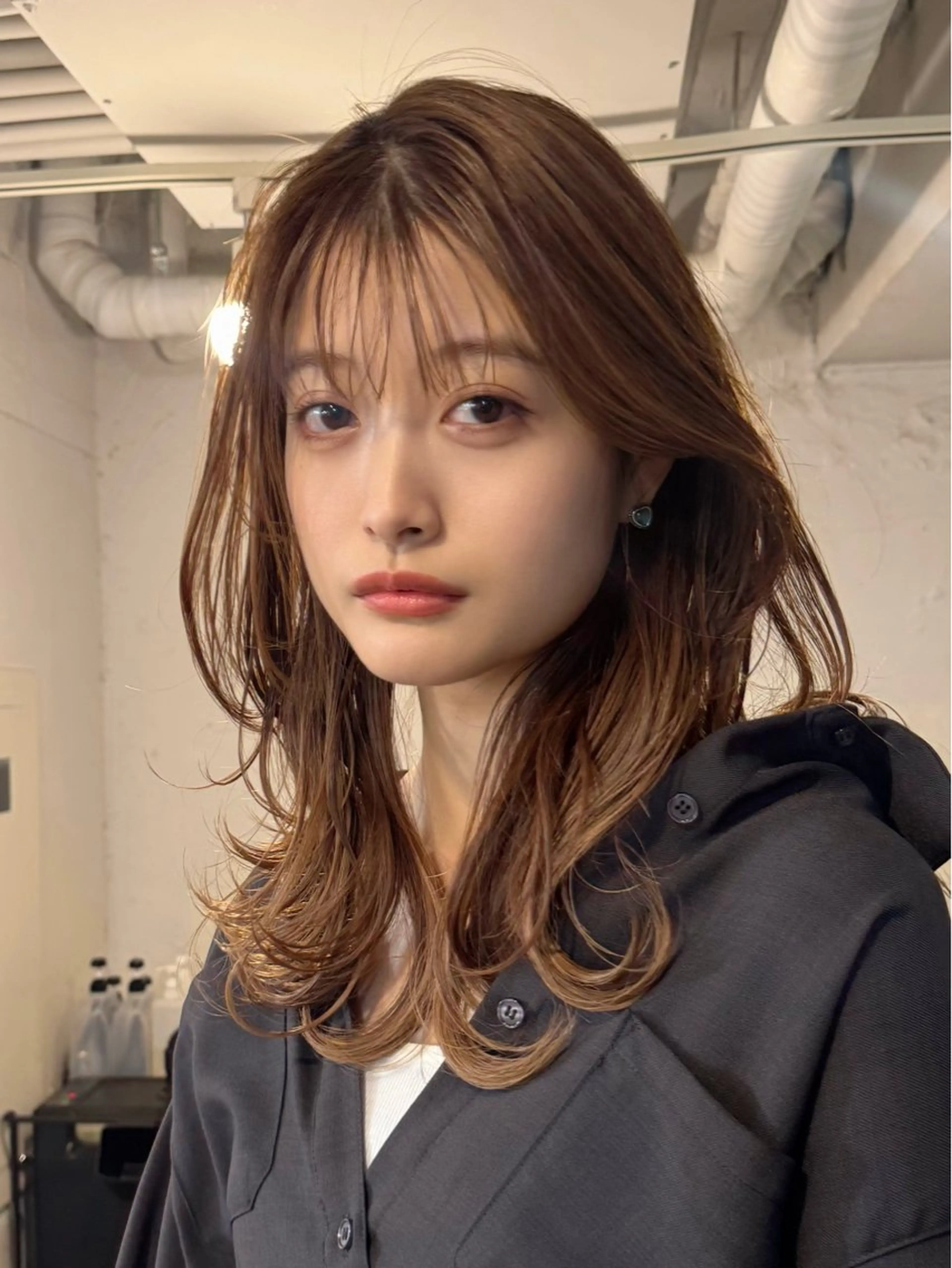 セミロング カット ヘアカラー 顔まわりレイヤー 透明感カラー🩵🩵のヘアスタイル