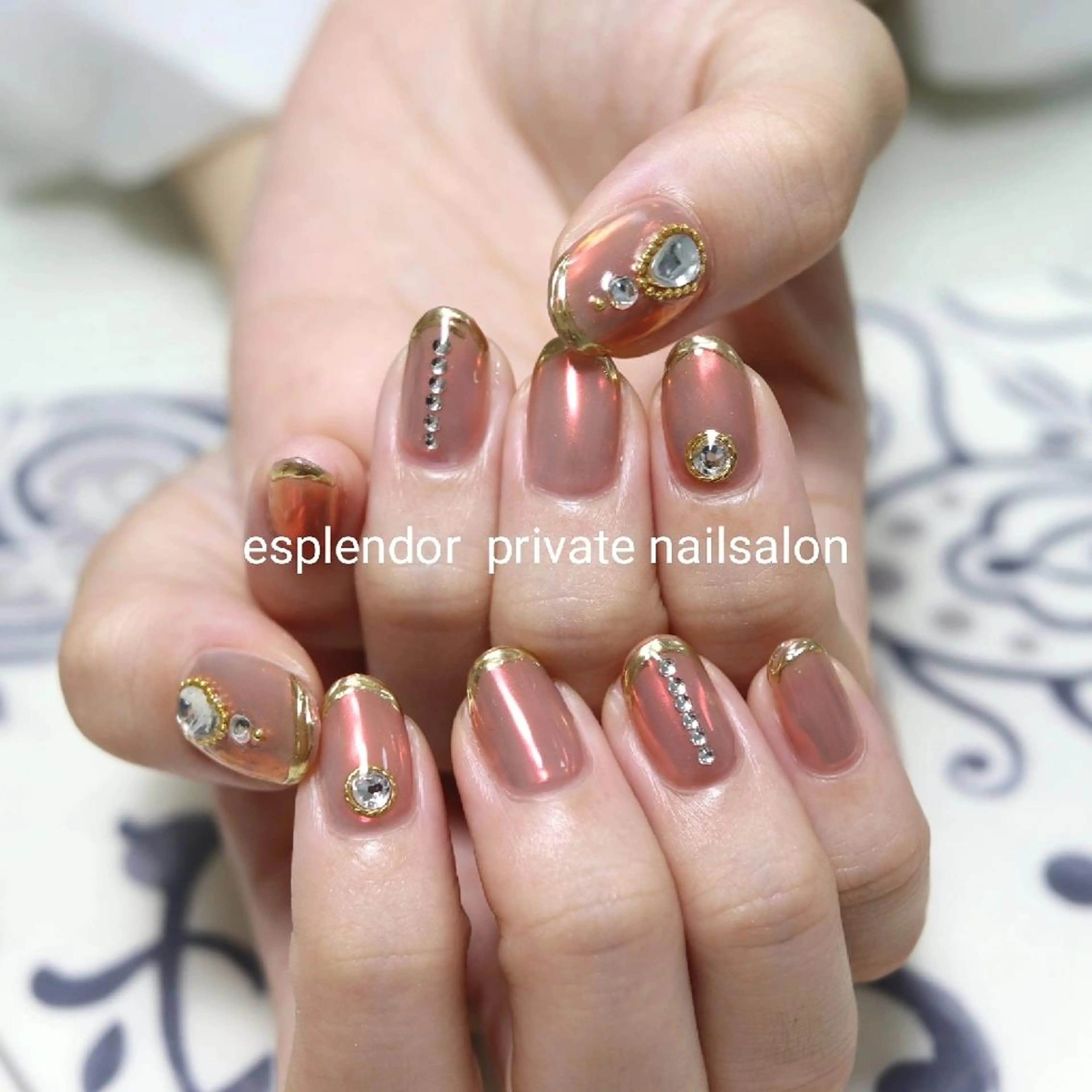 ネイル オーロラネイル キラキラネイル 韓国ネイル ハンドネイル ハンドケア esplendor  エスプレンドル所属・esplendor  小野寺のネイルデザイン