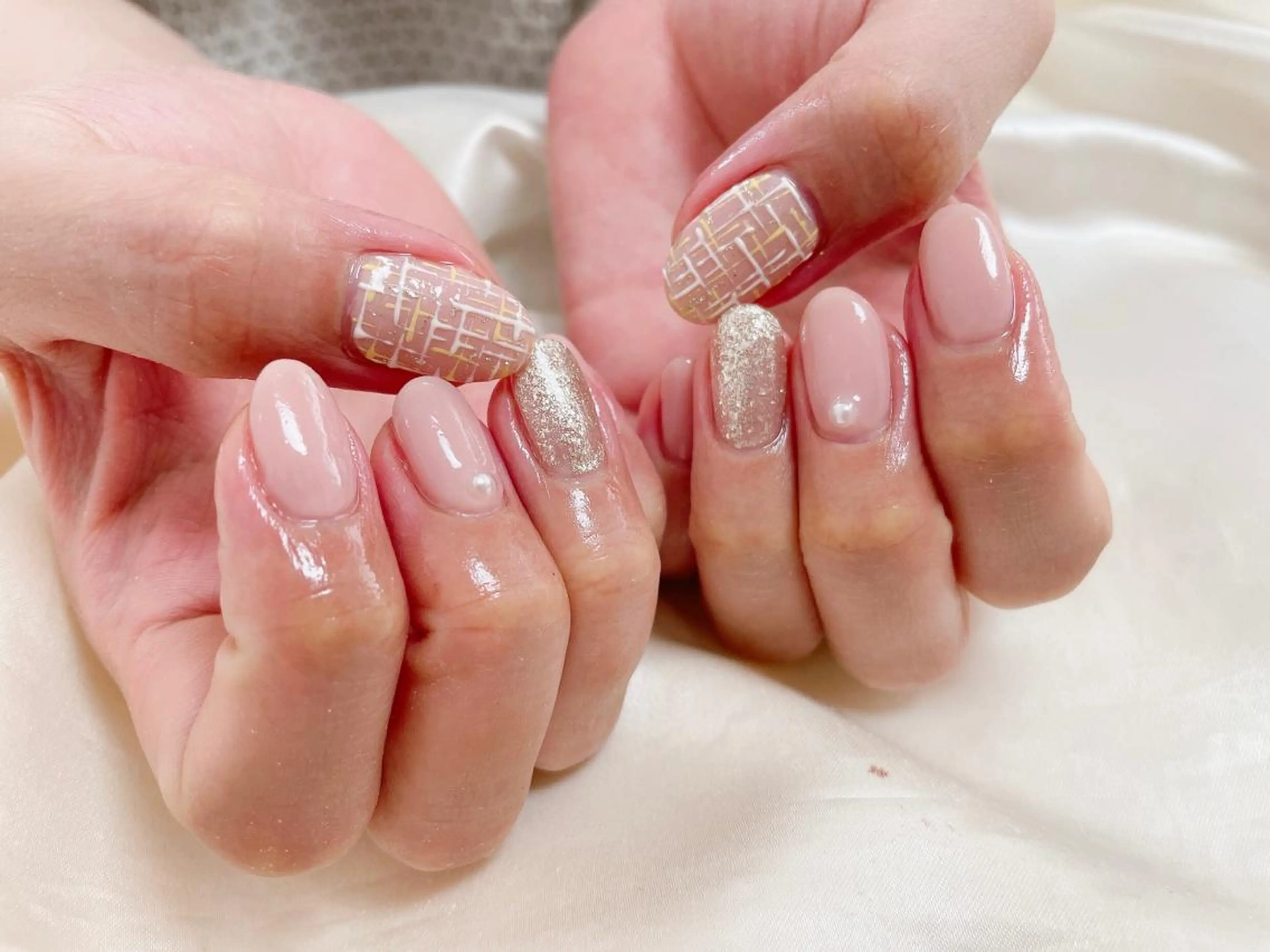 ネイル ツイードネイル mogunail &blowのネイルデザイン