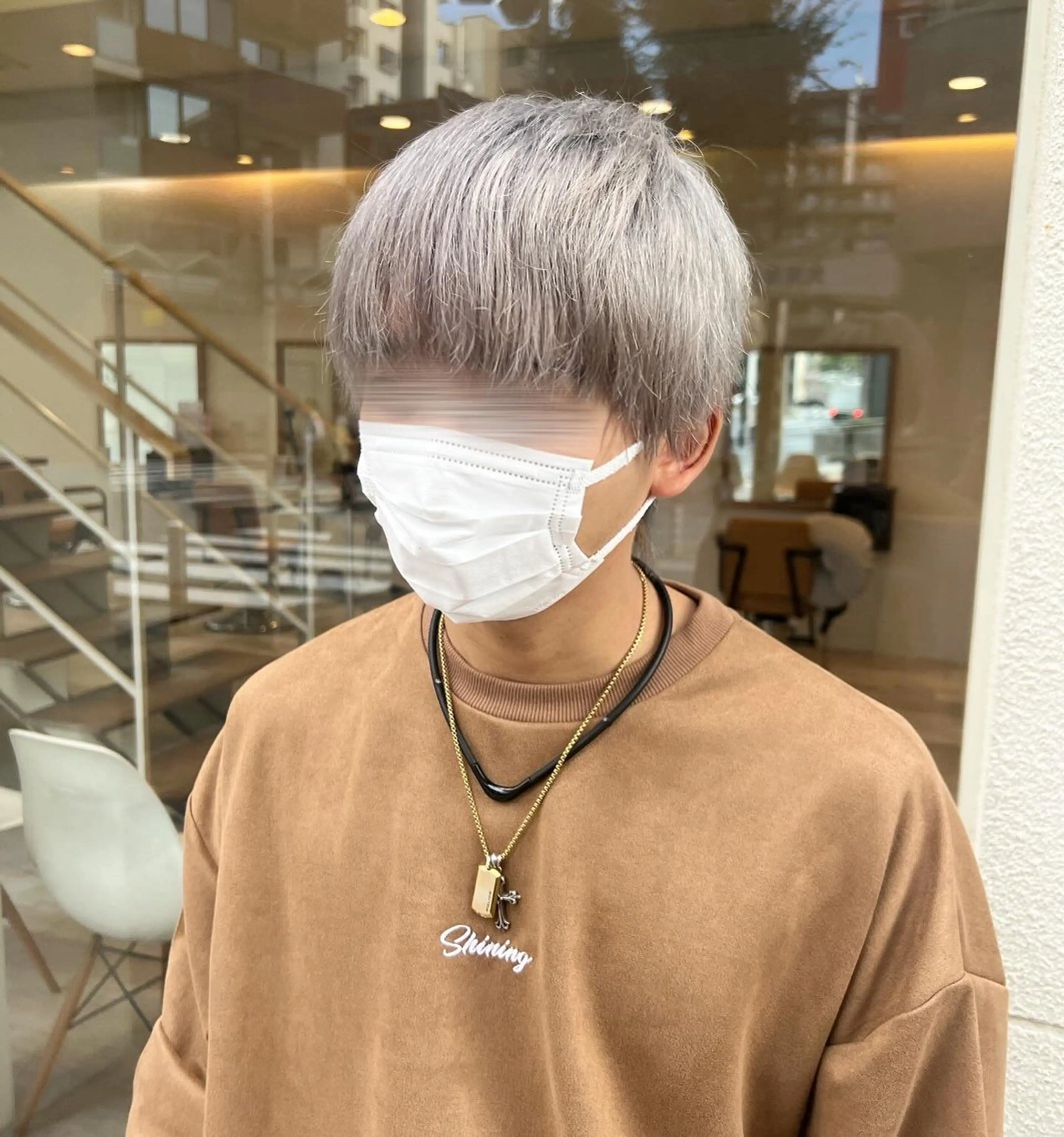 カラー メンズ メンズブリーチ ブリーチ シルバー ホワイトシルバー Ore🫧タナカマヤ /柔らかい質感カラーのヘアスタイル