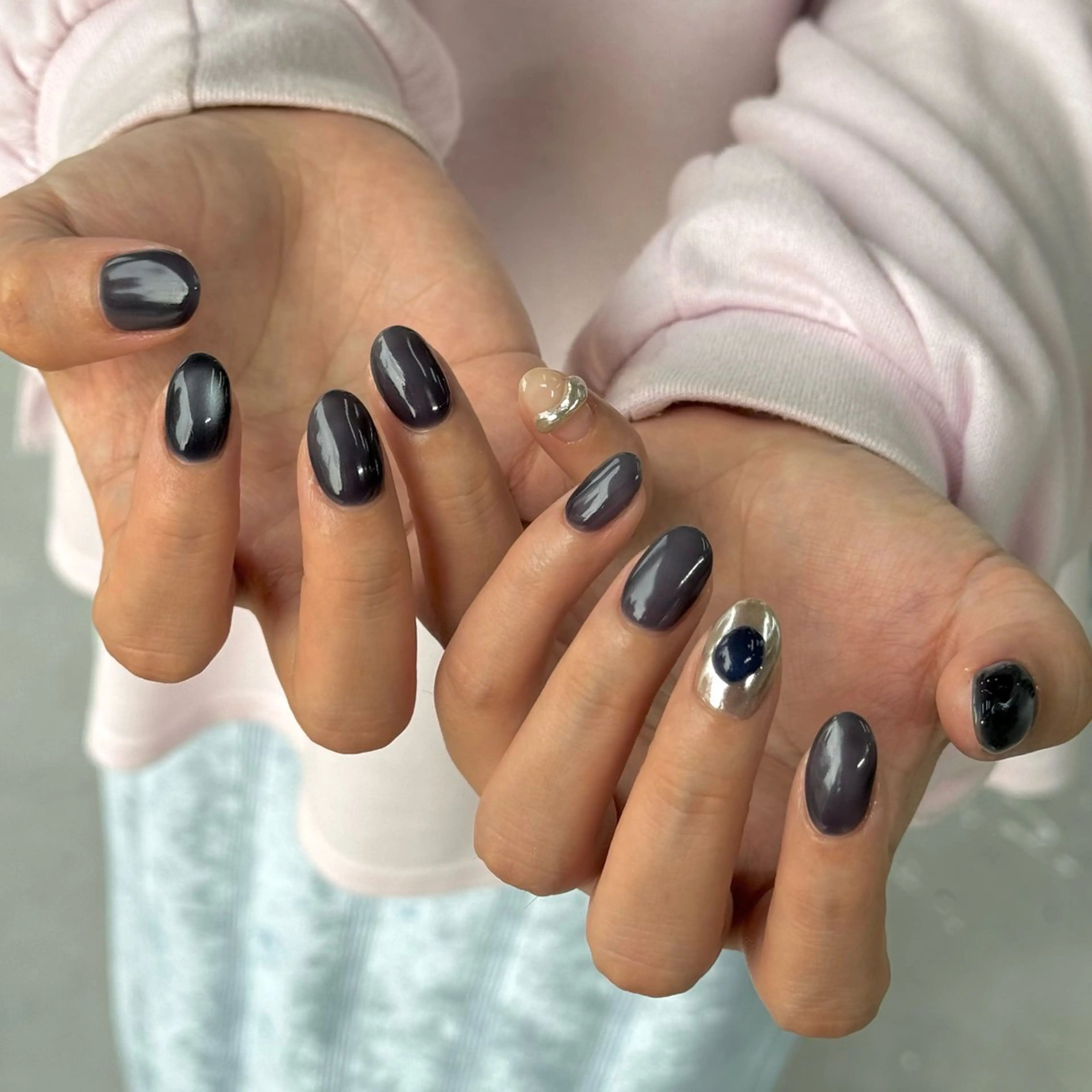 ネイル マグネットネイル ミラーネイル ネイビー ワンカラーネイル ハンドネイル Momoka ネイリスト福岡/薬院のネイルデザイン