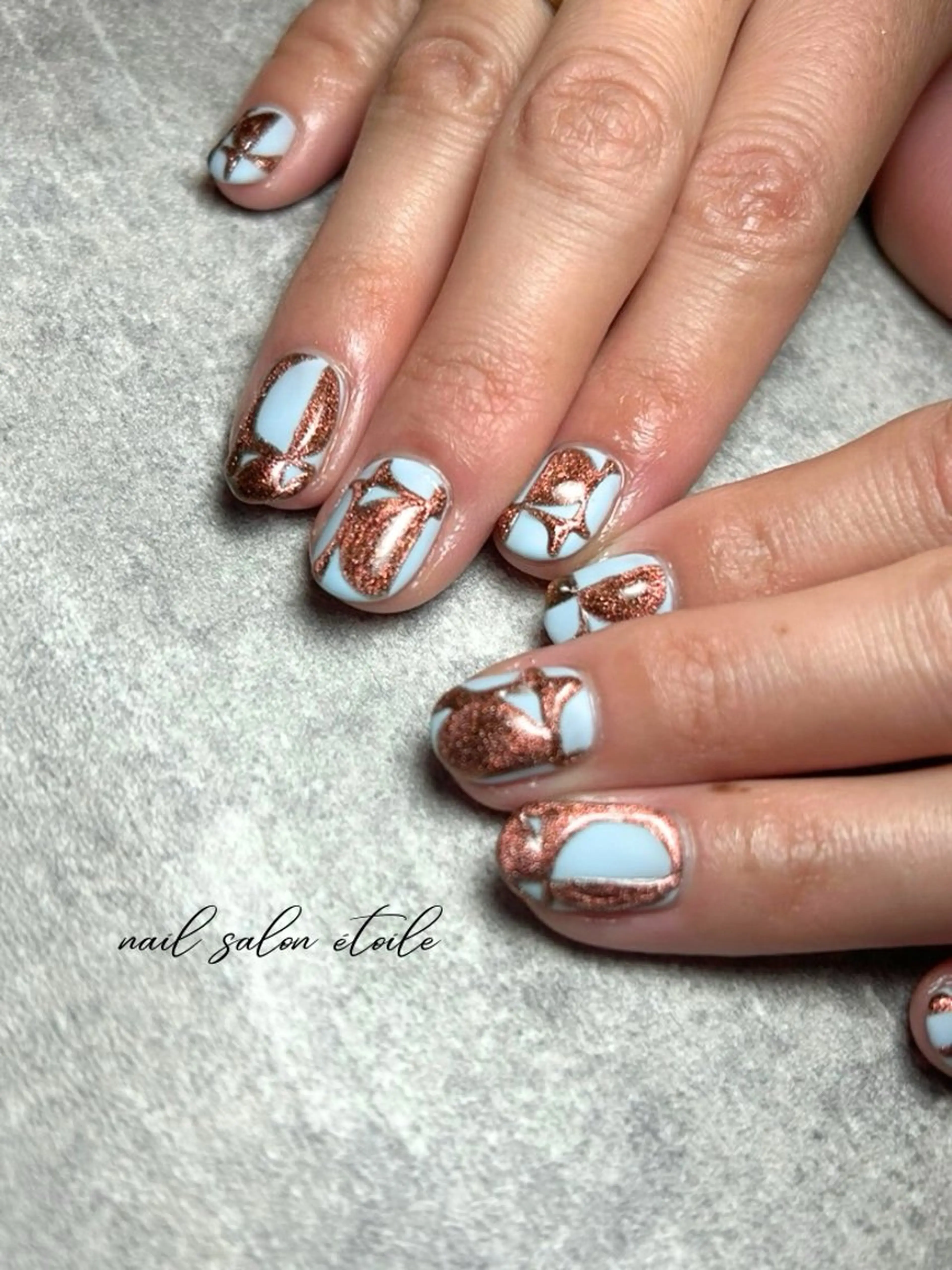 ネイル アートネイル ブルー 水色 マグネットネイル ぷっくりネイル ハンドネイル nail salon étoileのネイルデザイン