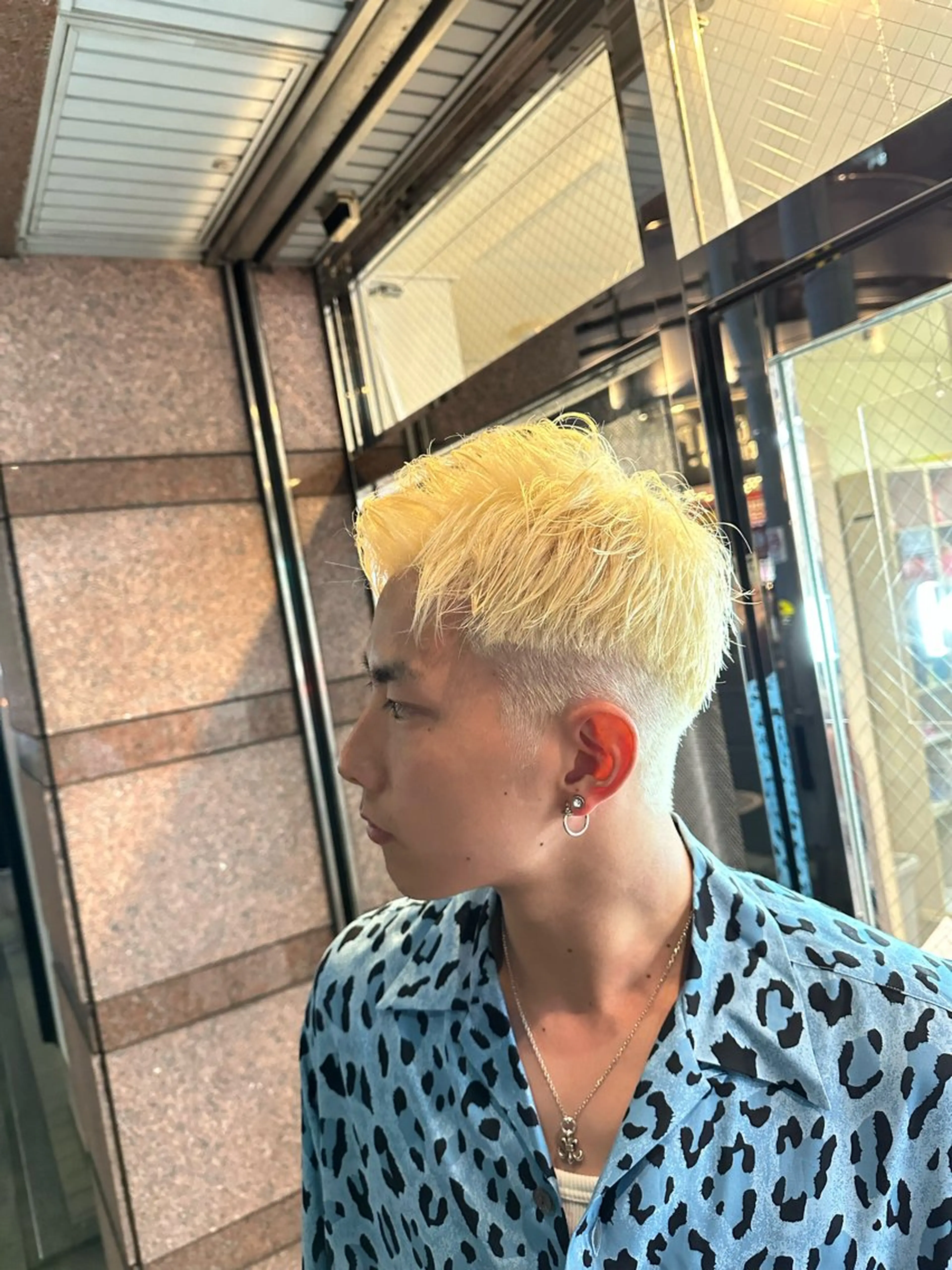 ショート カラー ヘアアレンジ メンズ メンズハイトーン ハイトーンカラー カット ヘアカラー 梅田/メンズパーマ /短髪/田中崇奨のヘアスタイル