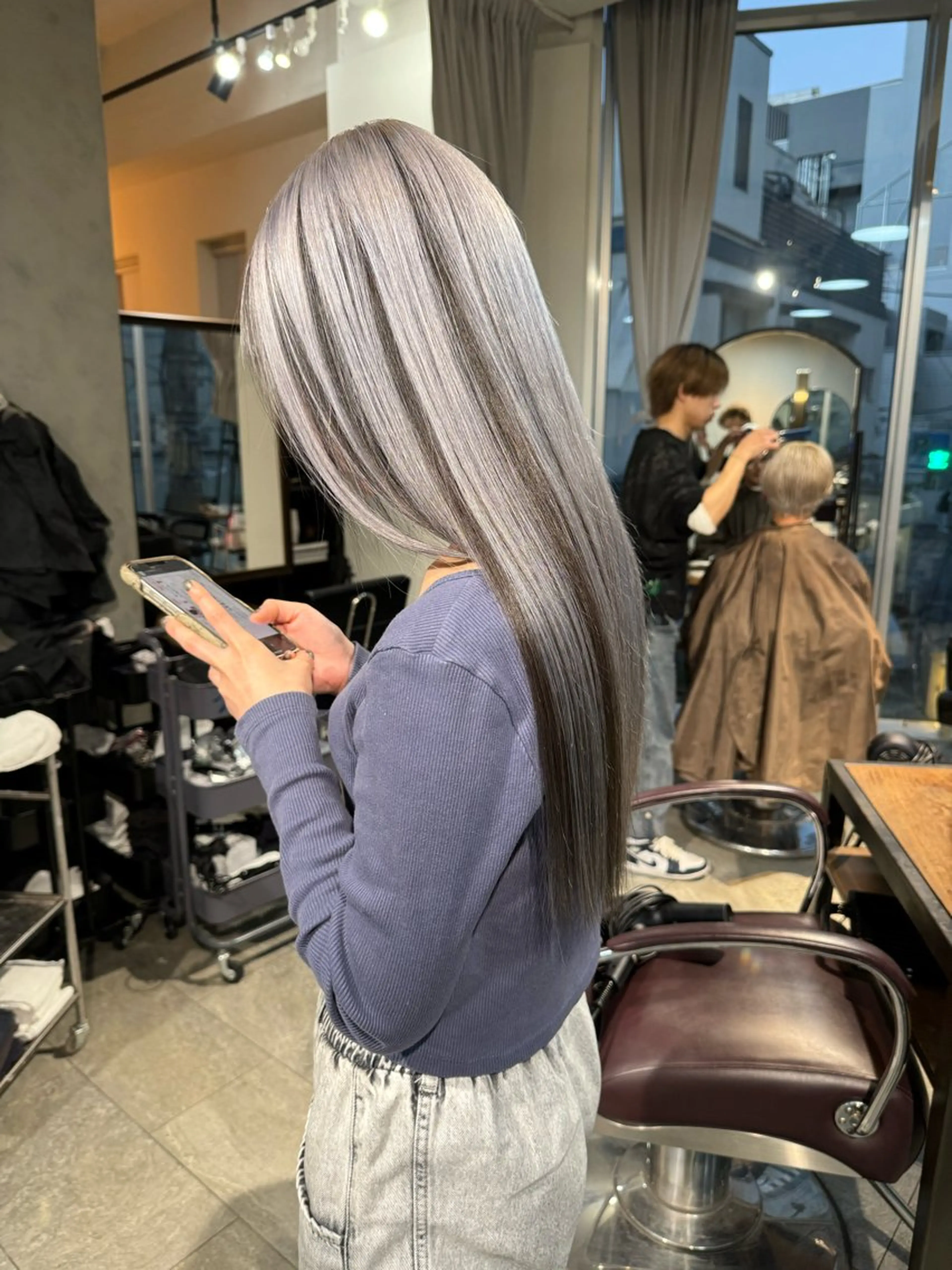 ロング カラー カット ヘアカラー トリートメント ヘアセット 💜ハイトーン💛 マジカルかいちゃんのヘアスタイル