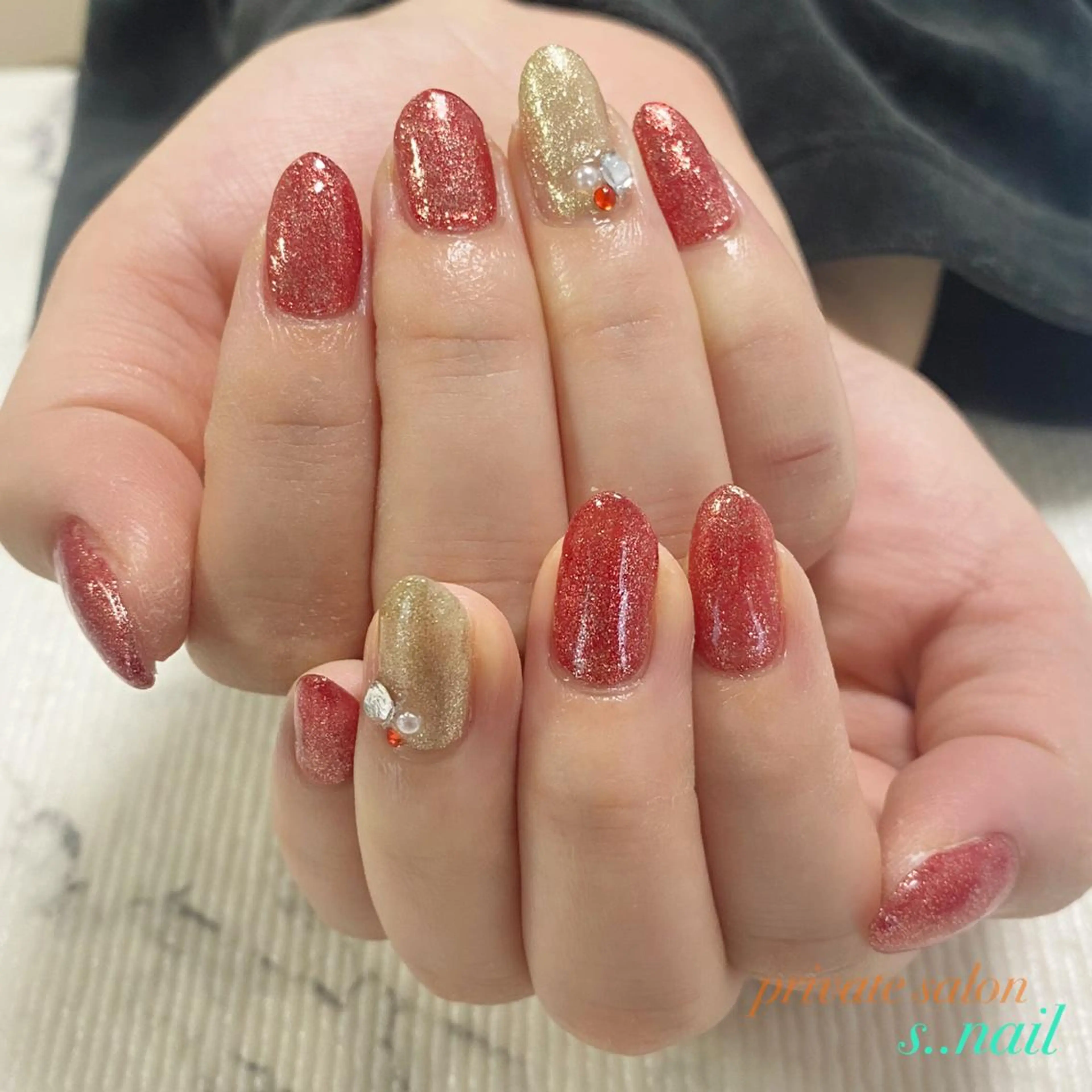 ネイル ゴールド ラメ(グリッター) シルバー ハンドネイル フットネイル s..nail / MORITAのネイルデザイン