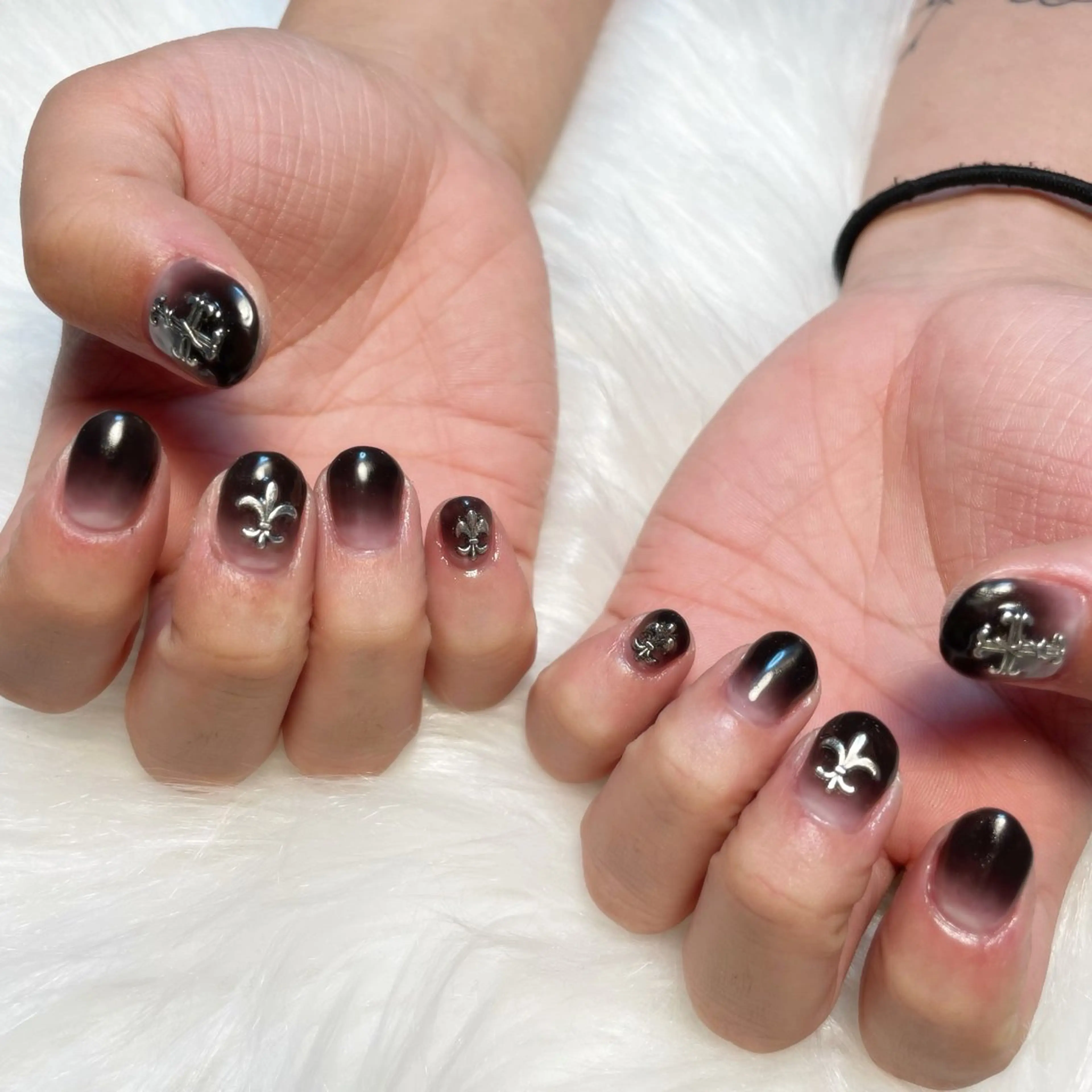 メンズ ネイル メンズネイル ハンドネイル ゴテゴテ💙ワンホン リオナのネイルデザイン