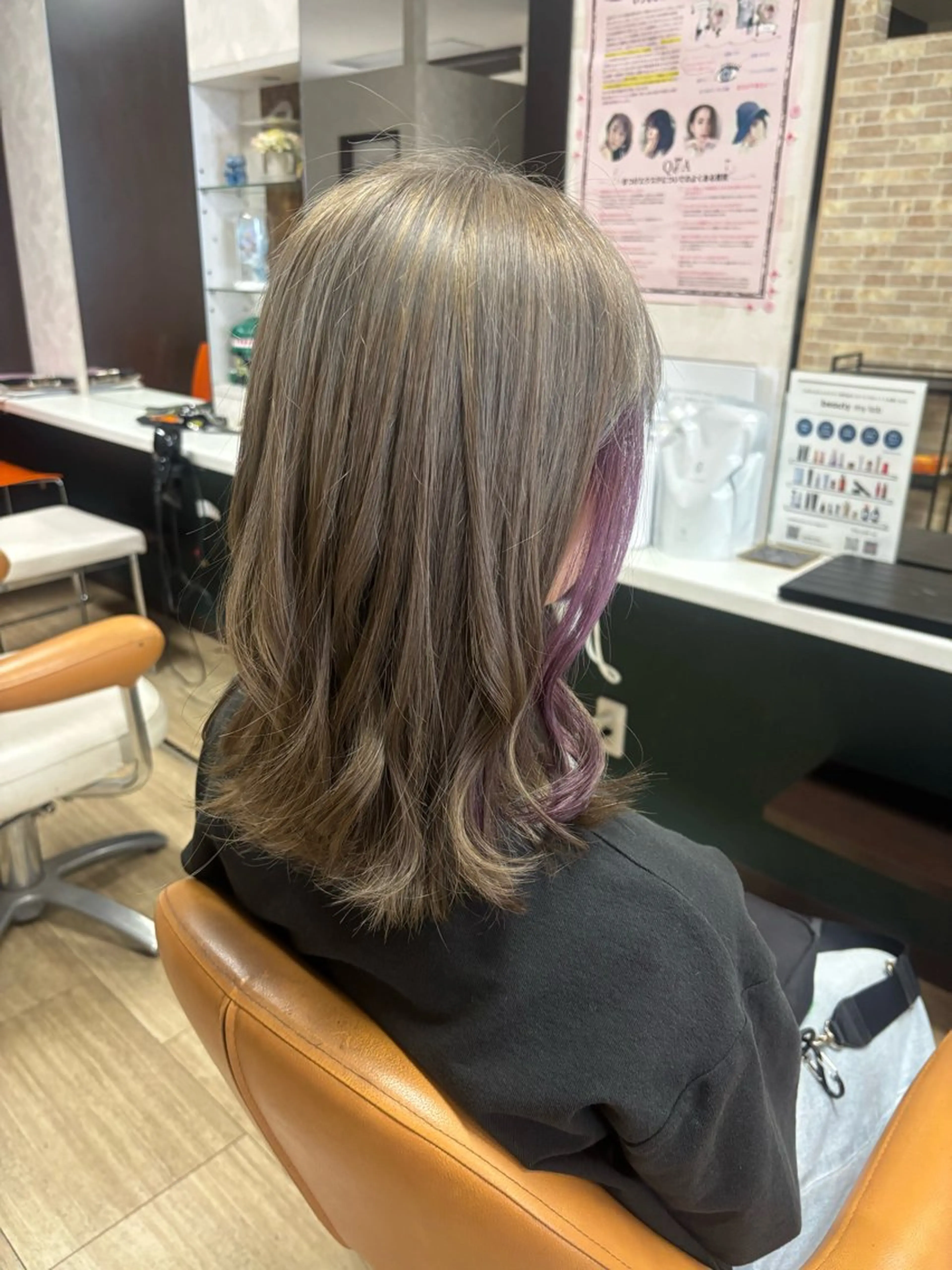 セミロング カラー 千上 結希奈のヘアスタイル