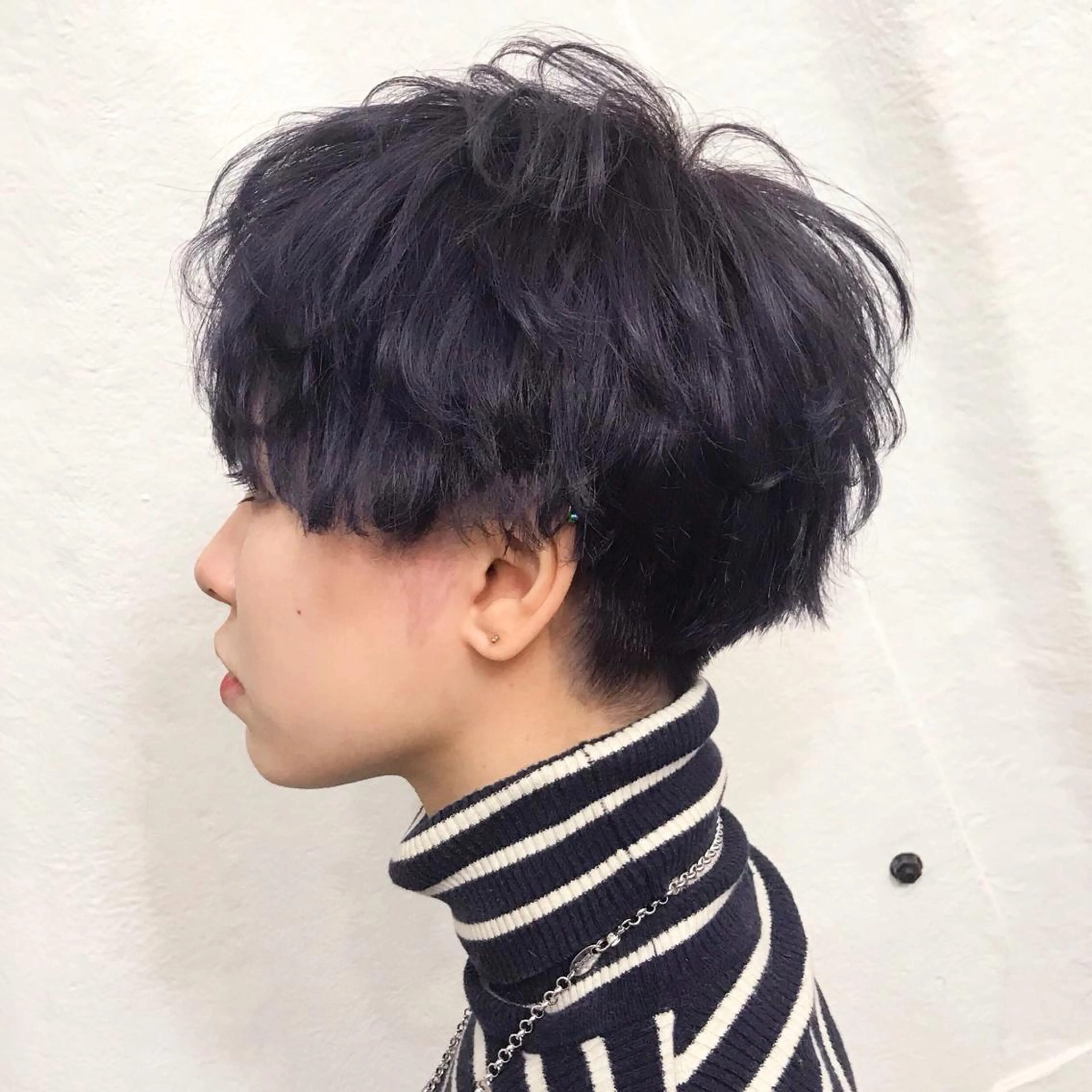 ショート カラー ブリーチ ラベンダーカラー ショートヘア K-POP好き美容師 🇰🇷Kai.Yのヘアスタイル