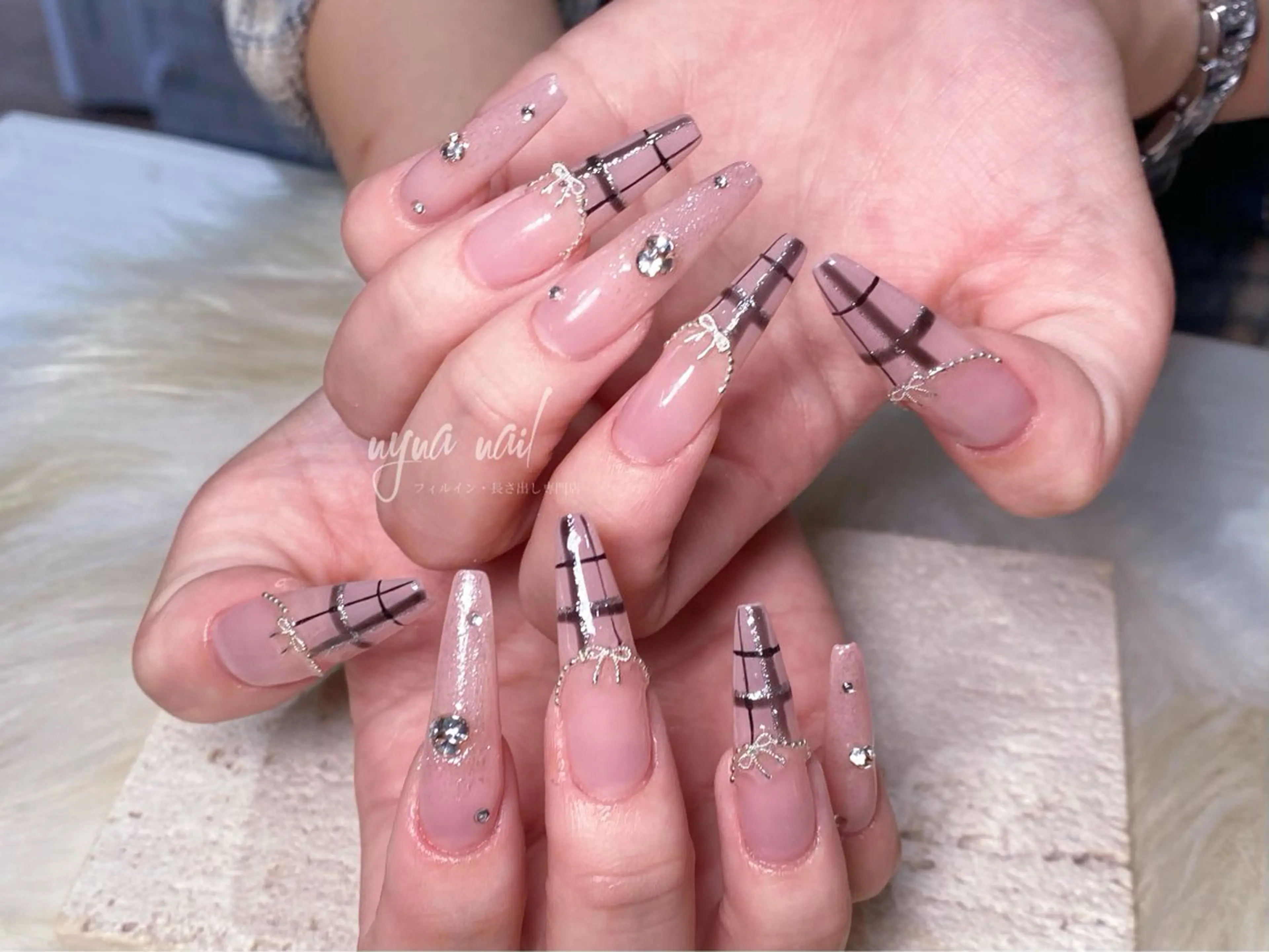 ネイル ハンドネイル 長さ出し専門 nynaのネイルデザイン