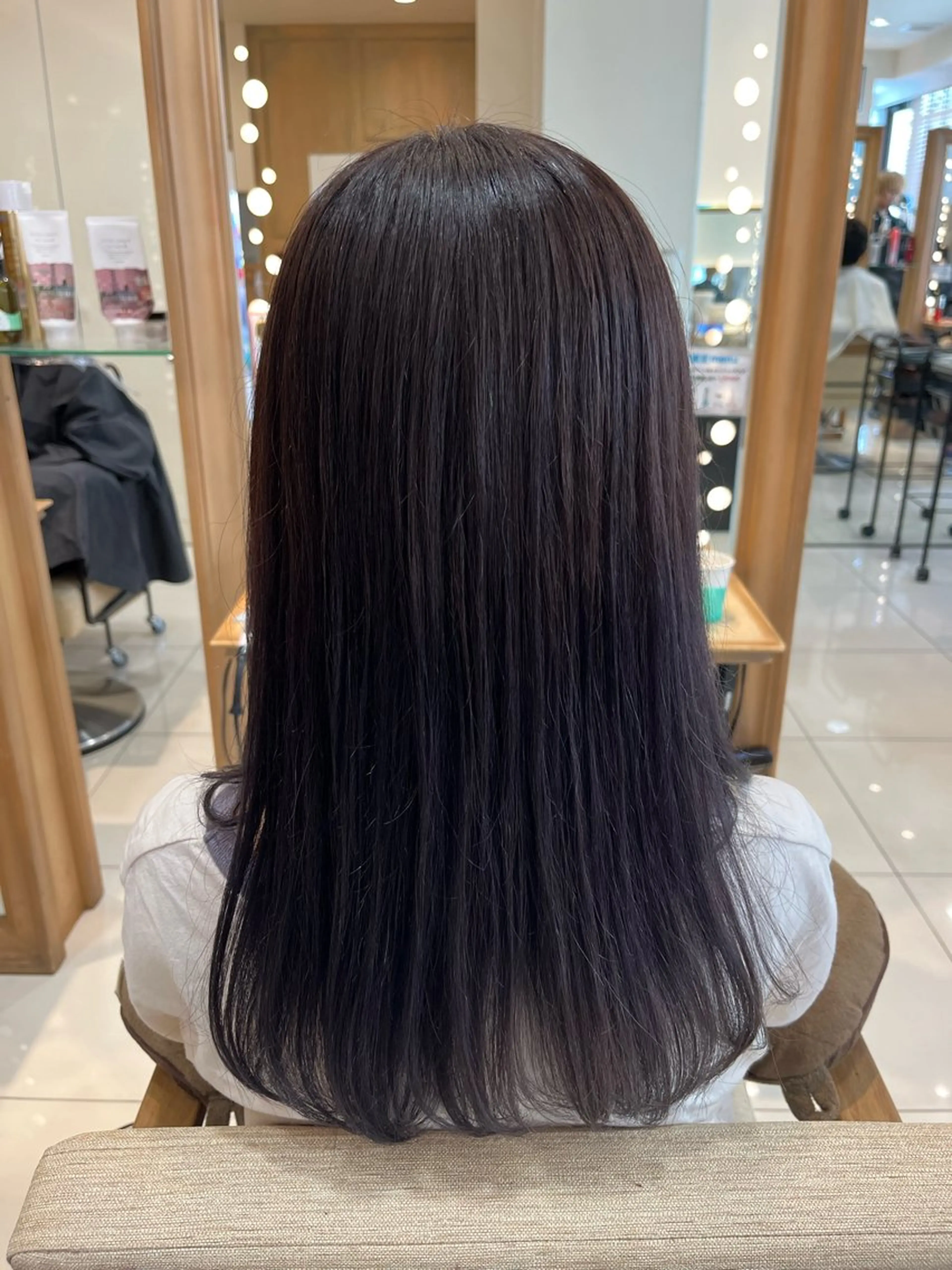 セミロング カラー ブルーカラー ブルーラベンダー ラベンダーカラー 顔まわりレイヤー 顔周りカット なつな/ 透明感カラーのヘアスタイル