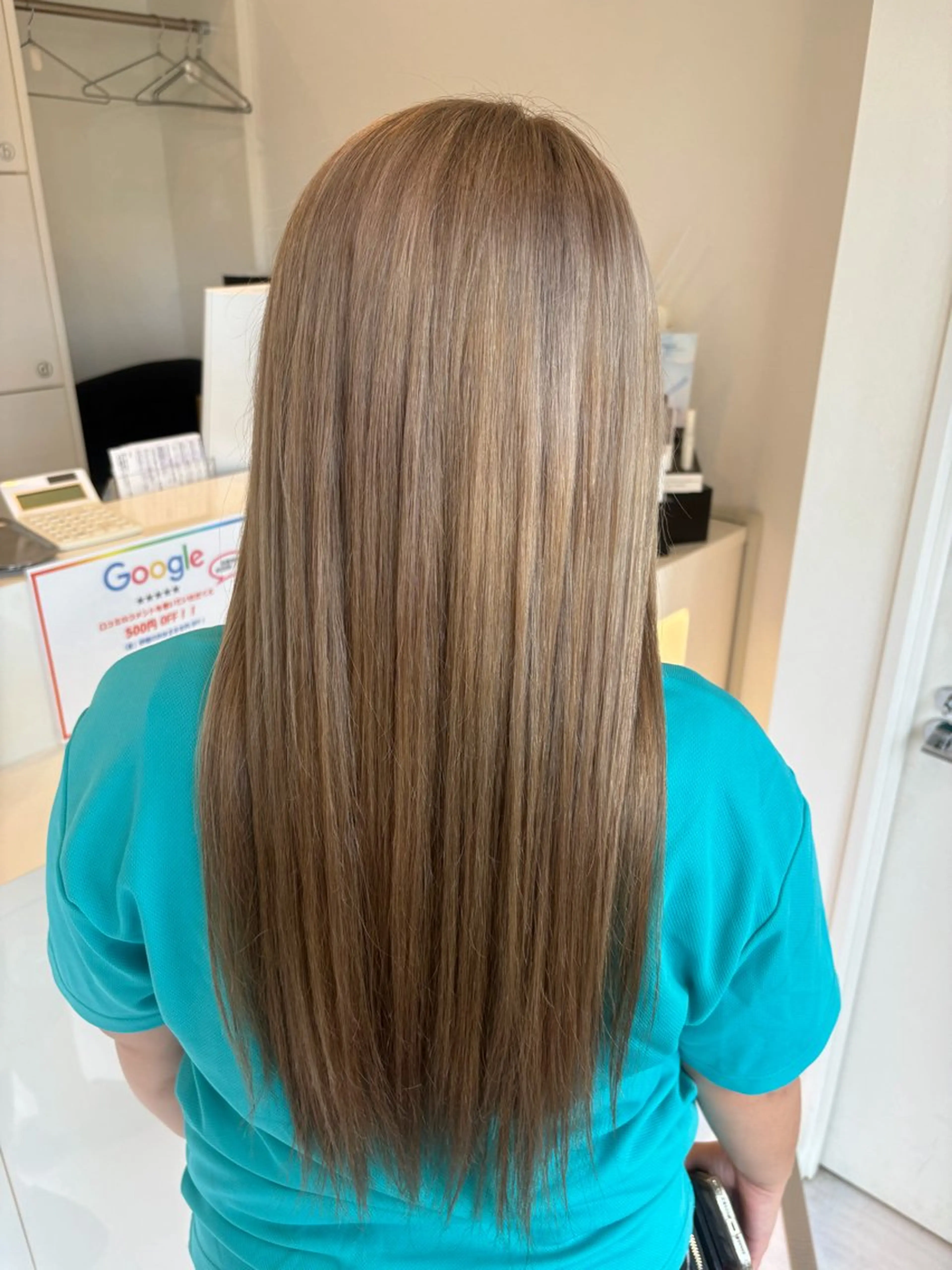 カラー 中山 朱のヘアスタイル