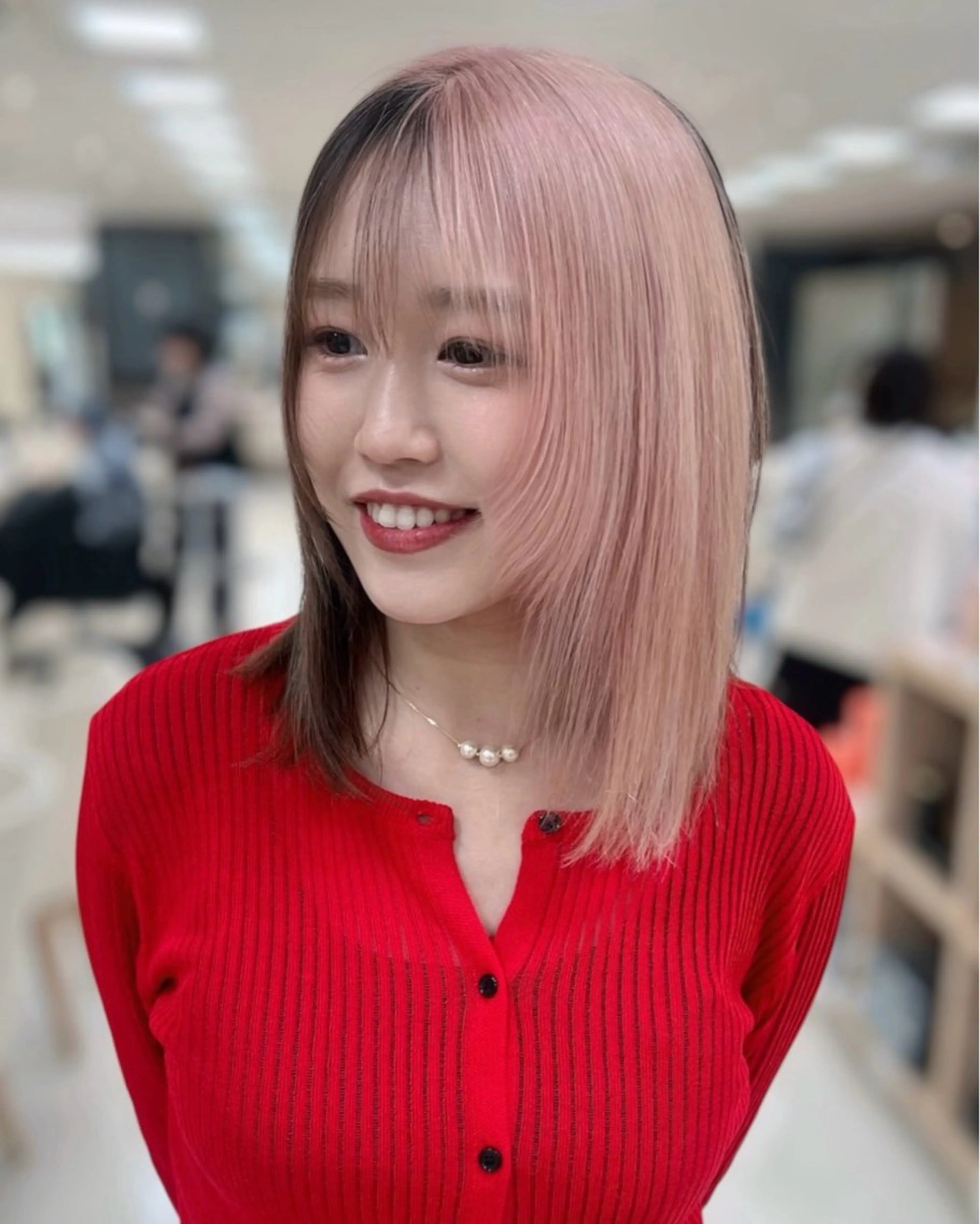 ミディアム カラー デザインカラー ピンクカラー ホワイトピンク ヘアカラー トリートメント ヘアセット ハイトーン/ウルフ /レイヤー/坂野幸伸のヘアスタイル