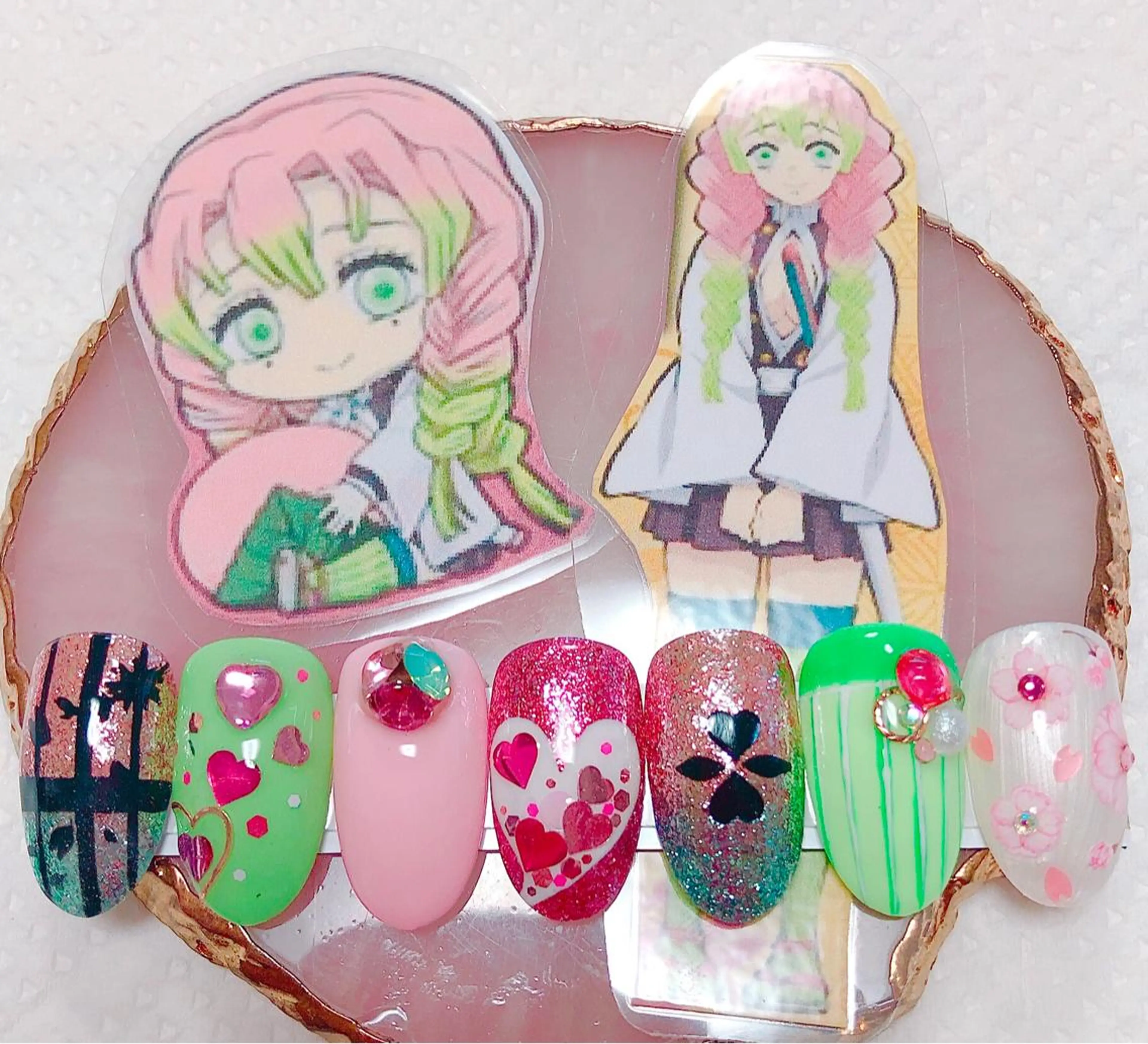 ネイル CROWN プライベートサロンのネイルデザイン