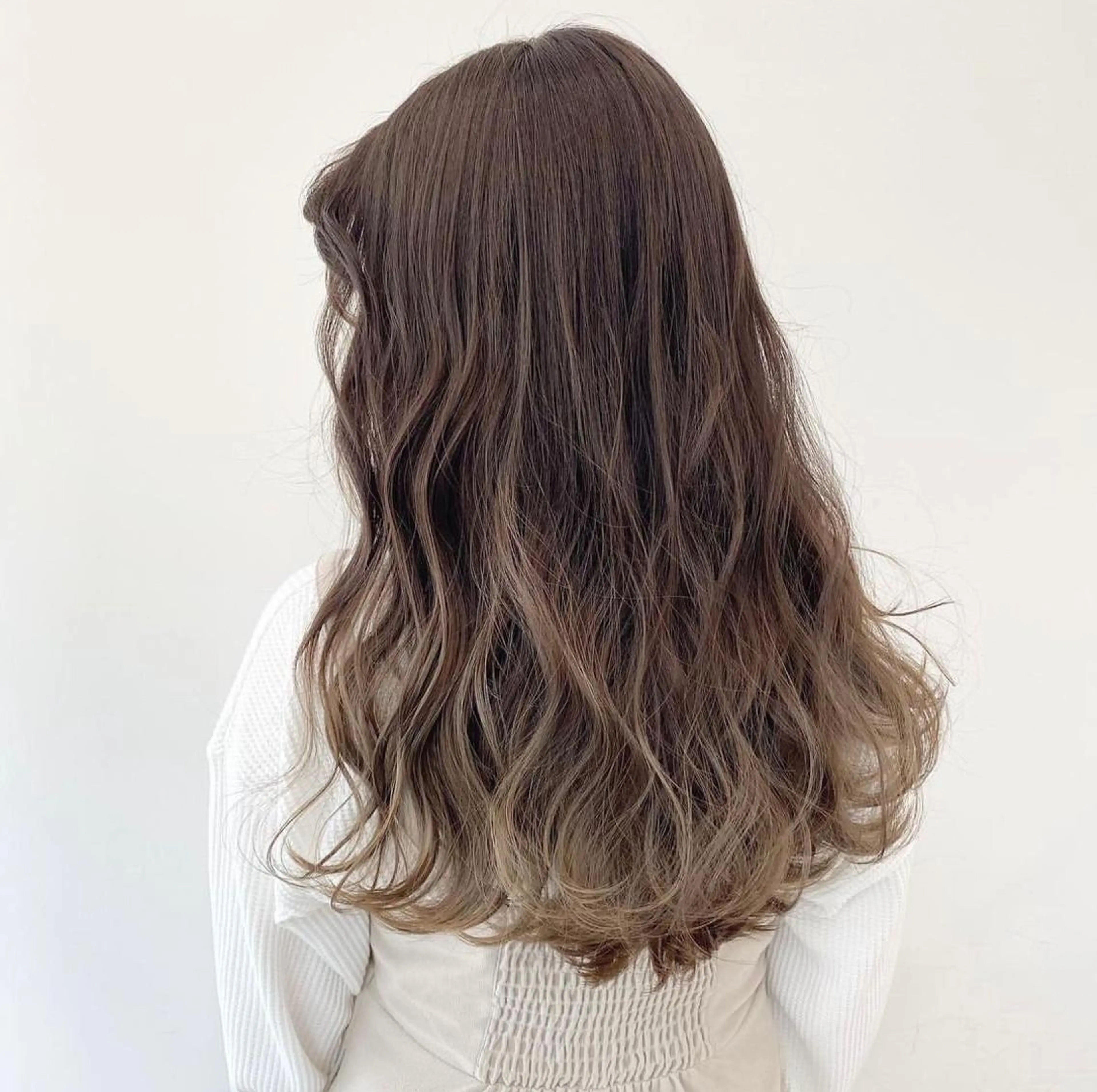 ロング カラー ケアブリーチ 黒瀬有汰のヘアスタイル