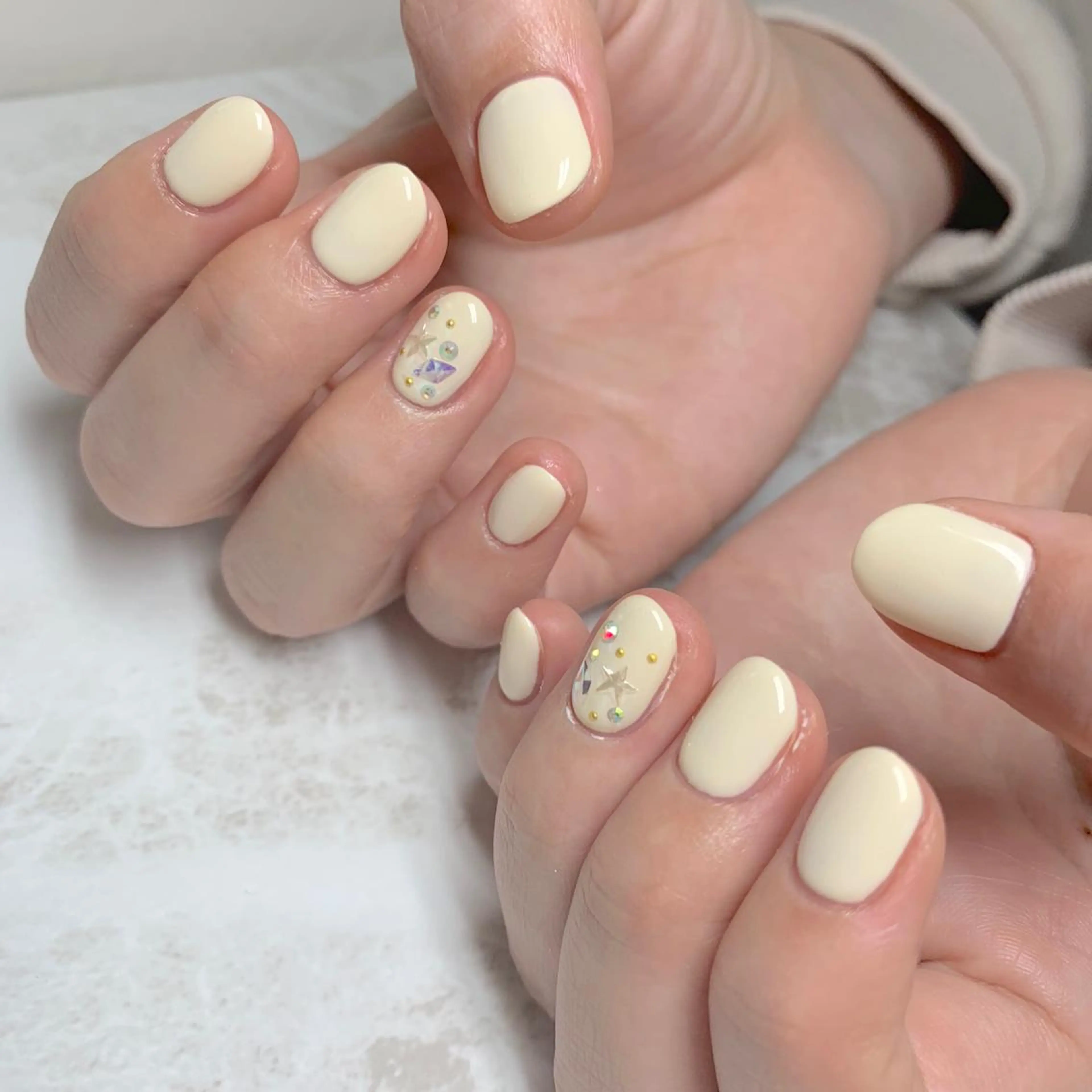 ネイル ハンドネイル ハンドケア LULU LIMAのネイルデザイン