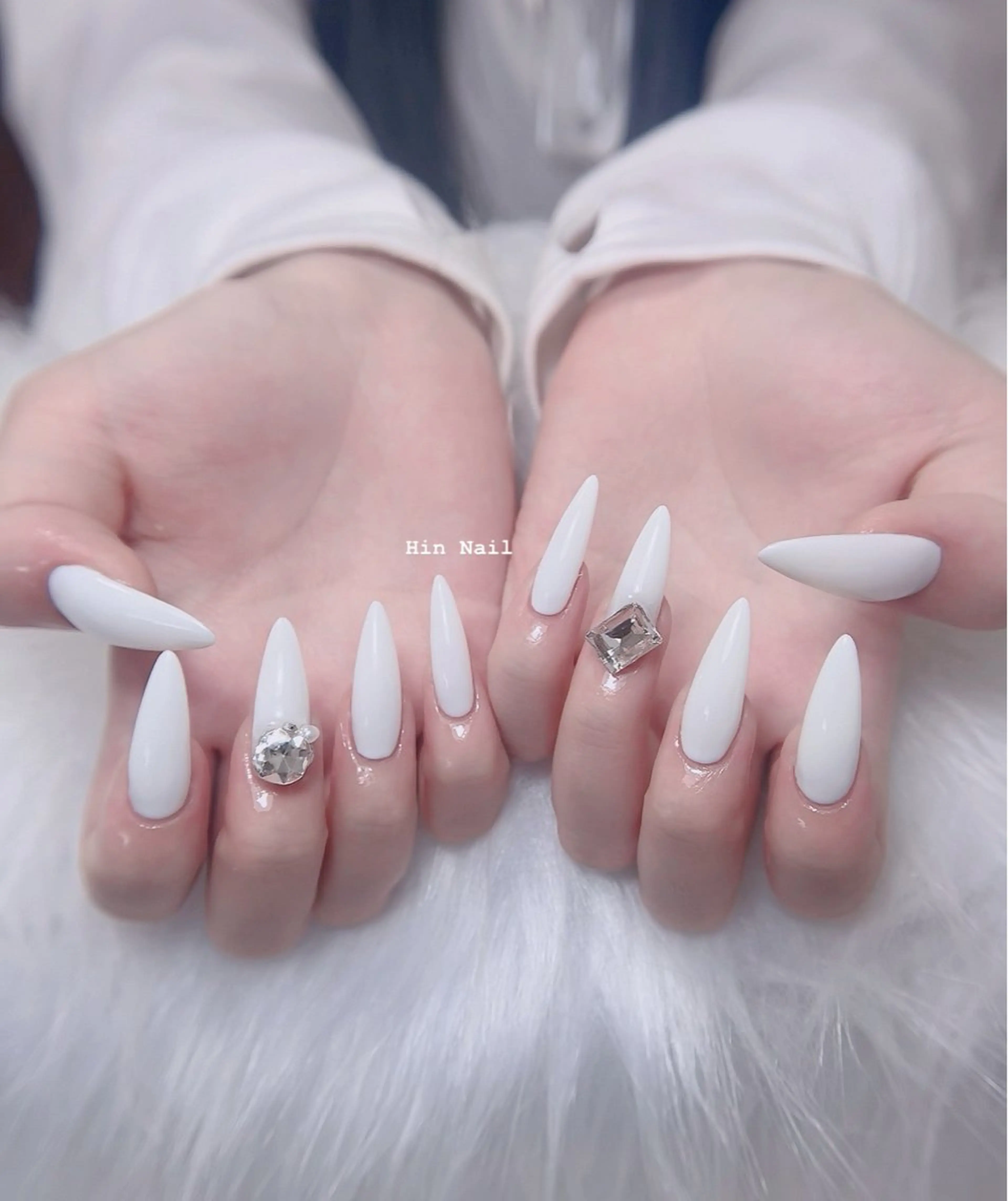 ネイル ハンドネイル Hin Nailsのネイルデザイン