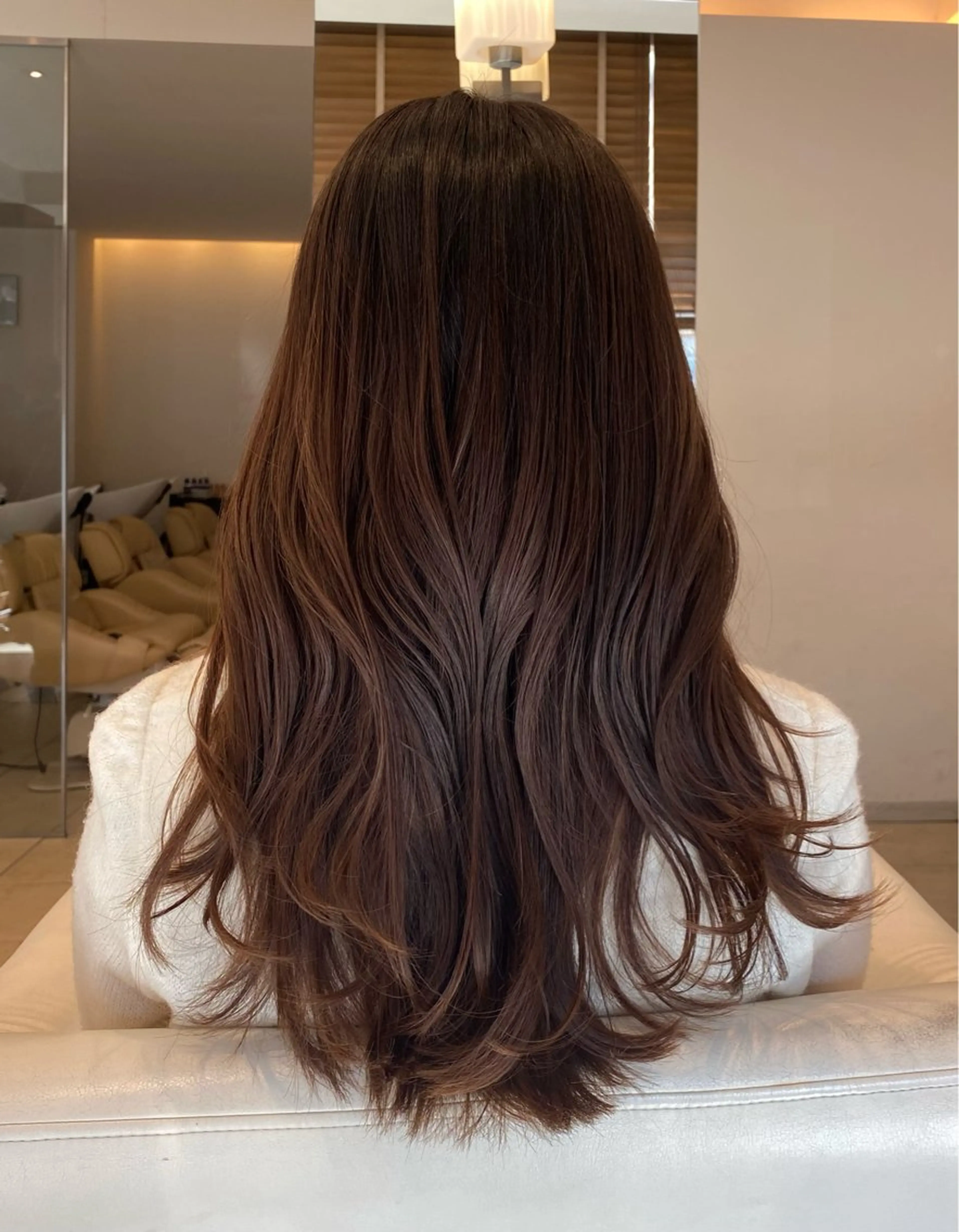 ロング レイヤーカット 鈴木/ヘアアレンジ/ カット/グレイカラーのヘアスタイル