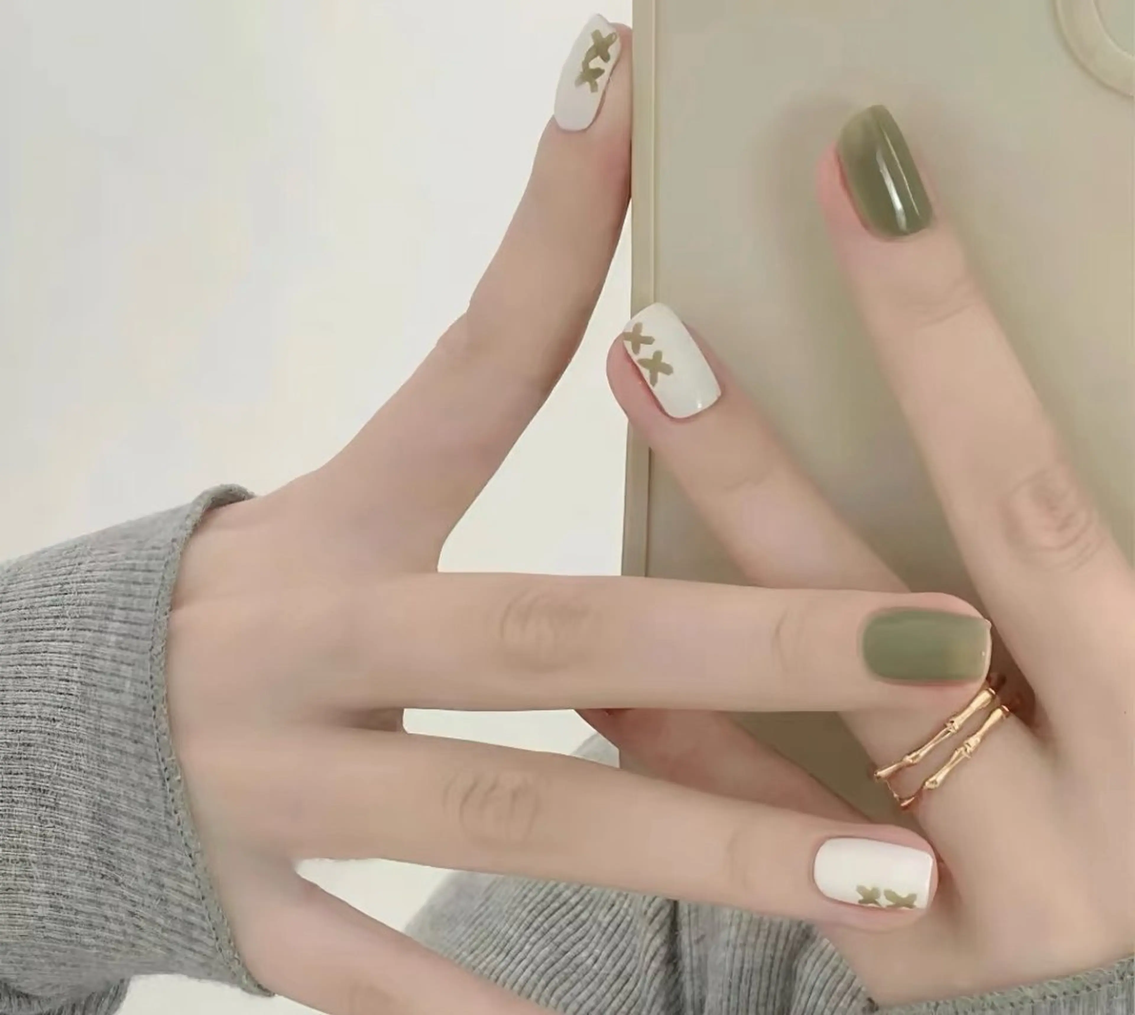 ネイル 高木 維麗絲のネイルデザイン