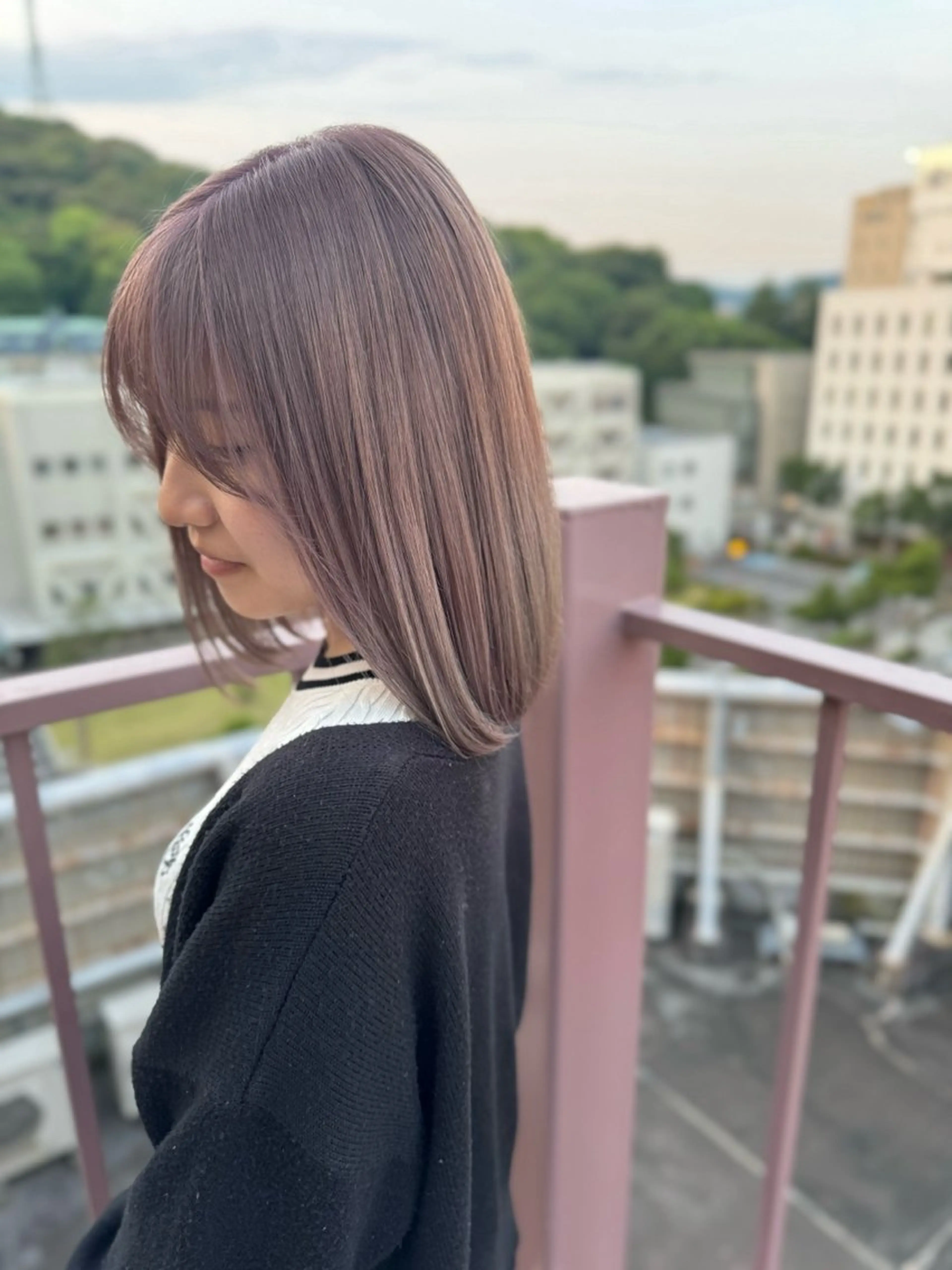 ミディアム カラー ベージュカラー ミルクティーベージュ ヘアカラー Viage （ビアージュ）のヘアスタイル