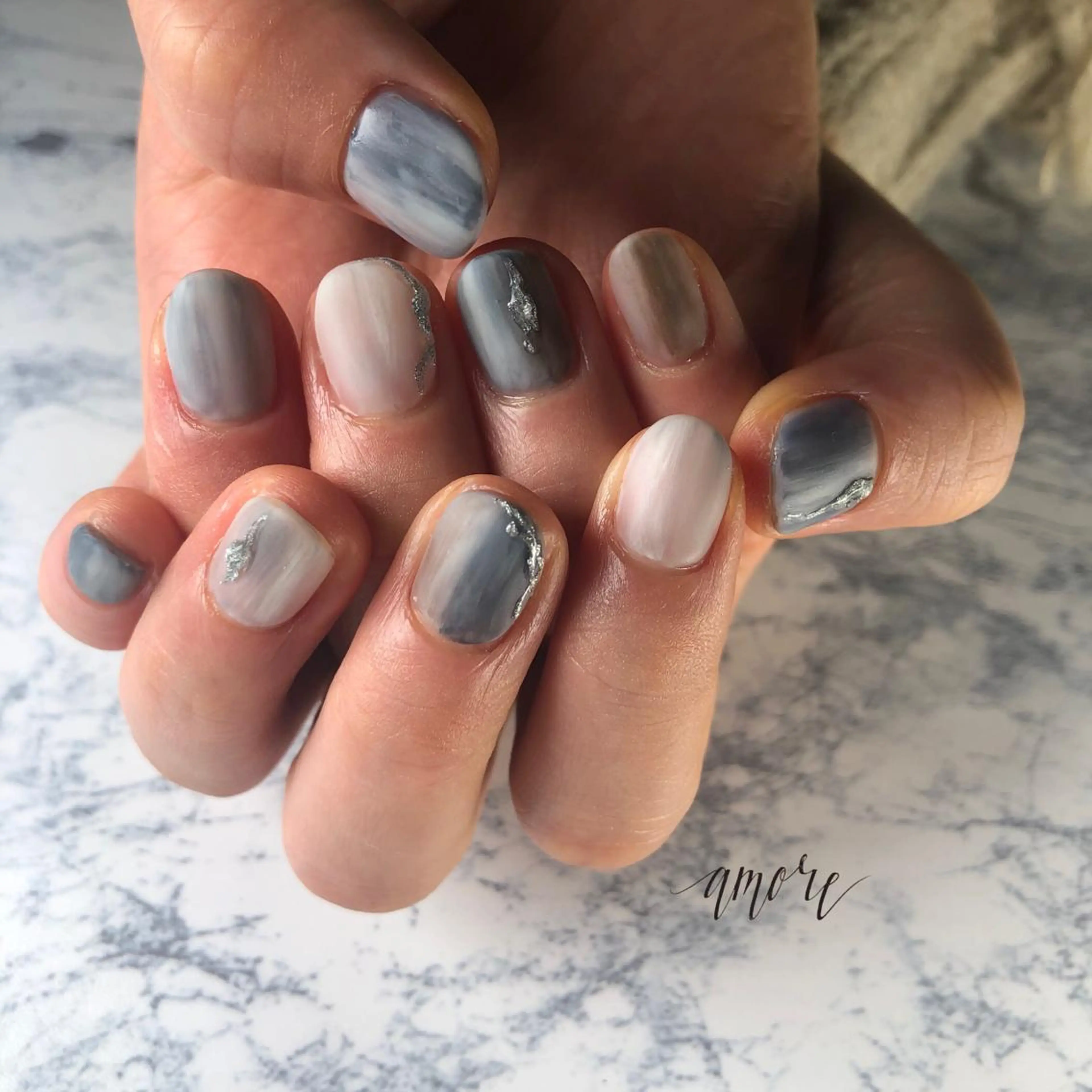 ネイル ジェルネイル 氷ネイル・うるうるネイル マグネットネイル ミラーネイル ニュアンスネイル You kyehwaのネイルデザイン