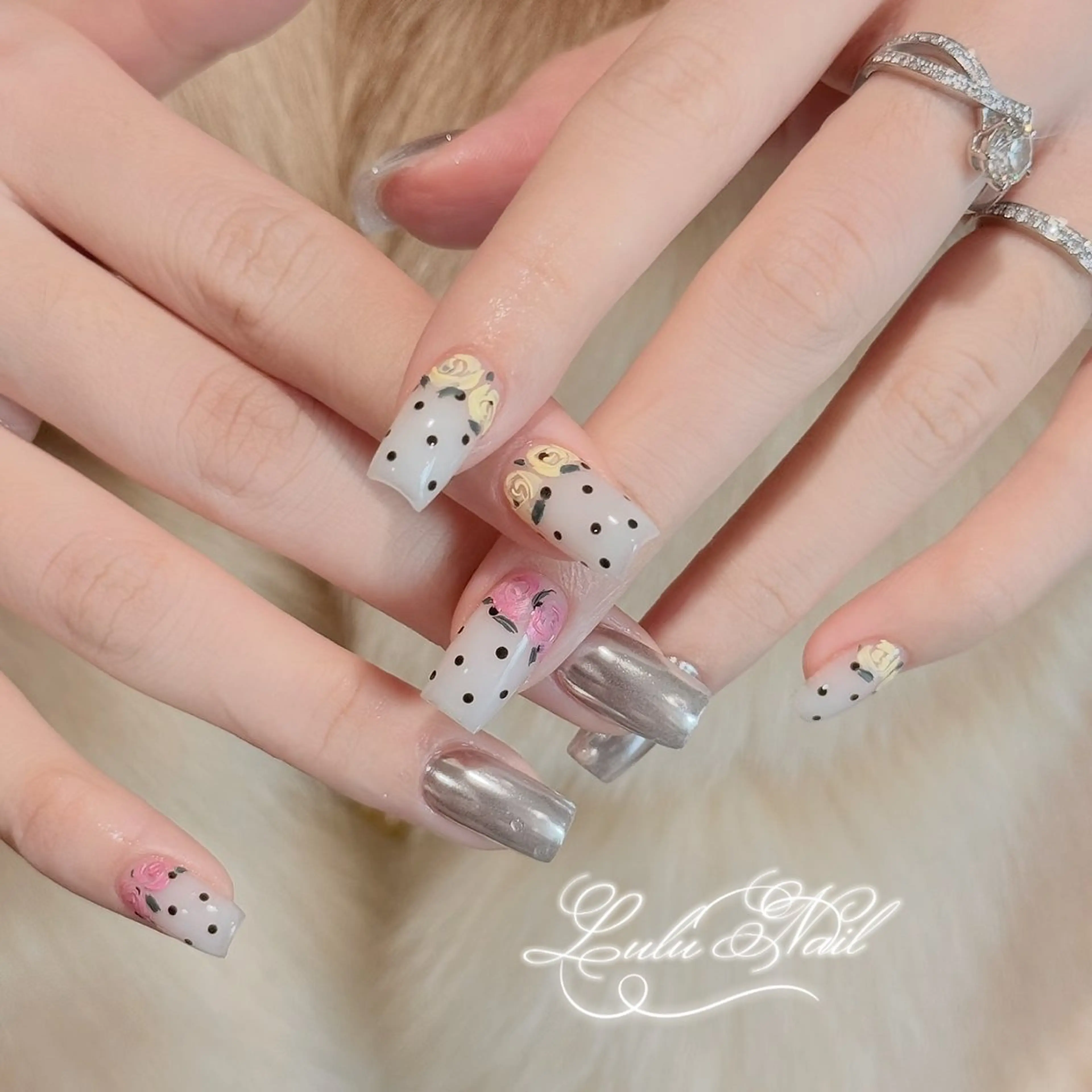 ネイル ハンドネイル Lulu Nail 🫧ユユのネイルデザイン