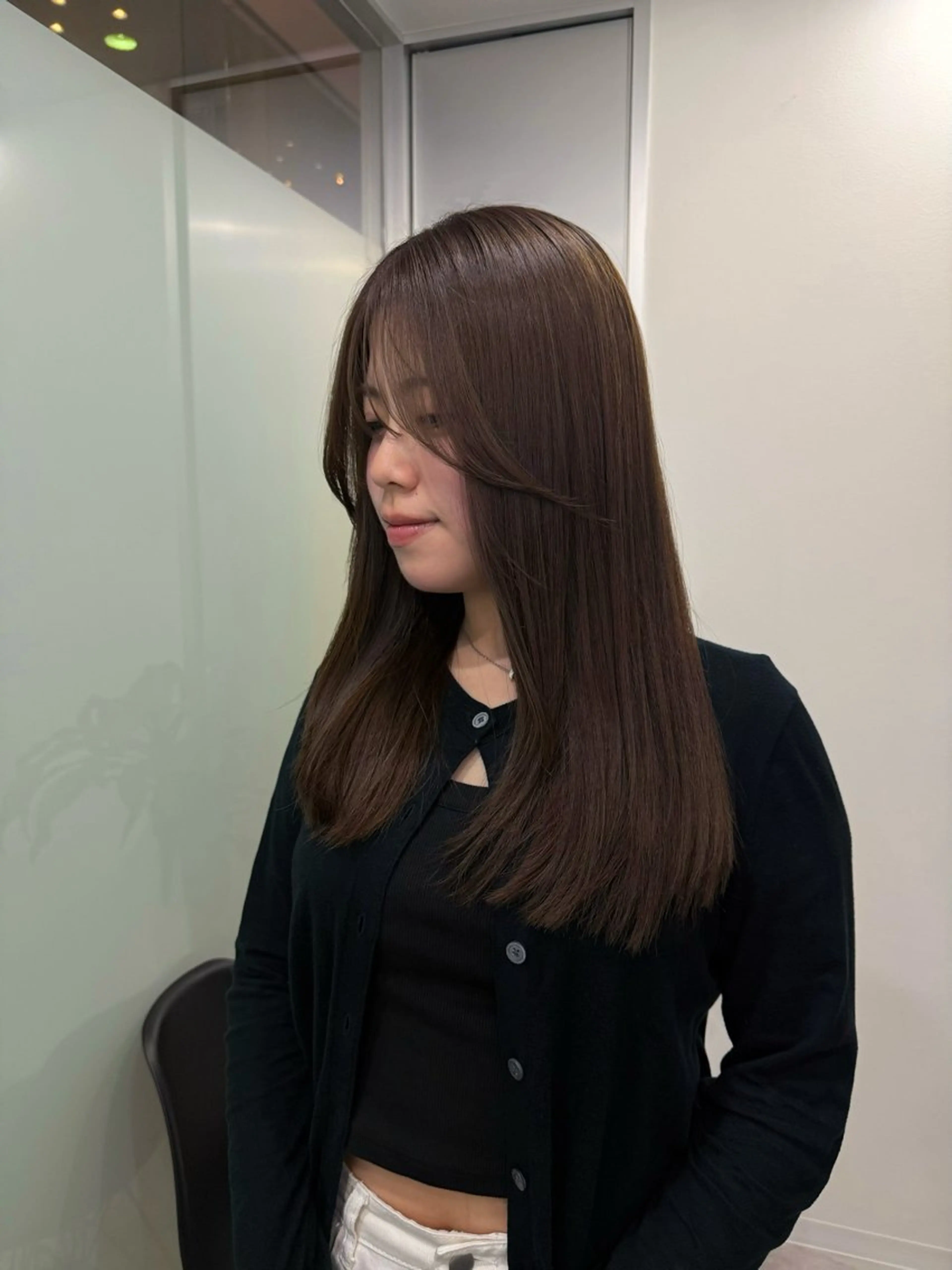 ロング カラー グレージュ レイヤーカット トリートメント カット ヘアカラー トリートメント azumi/ボブ/暖 色/オリーブ/縮毛のヘアスタイル