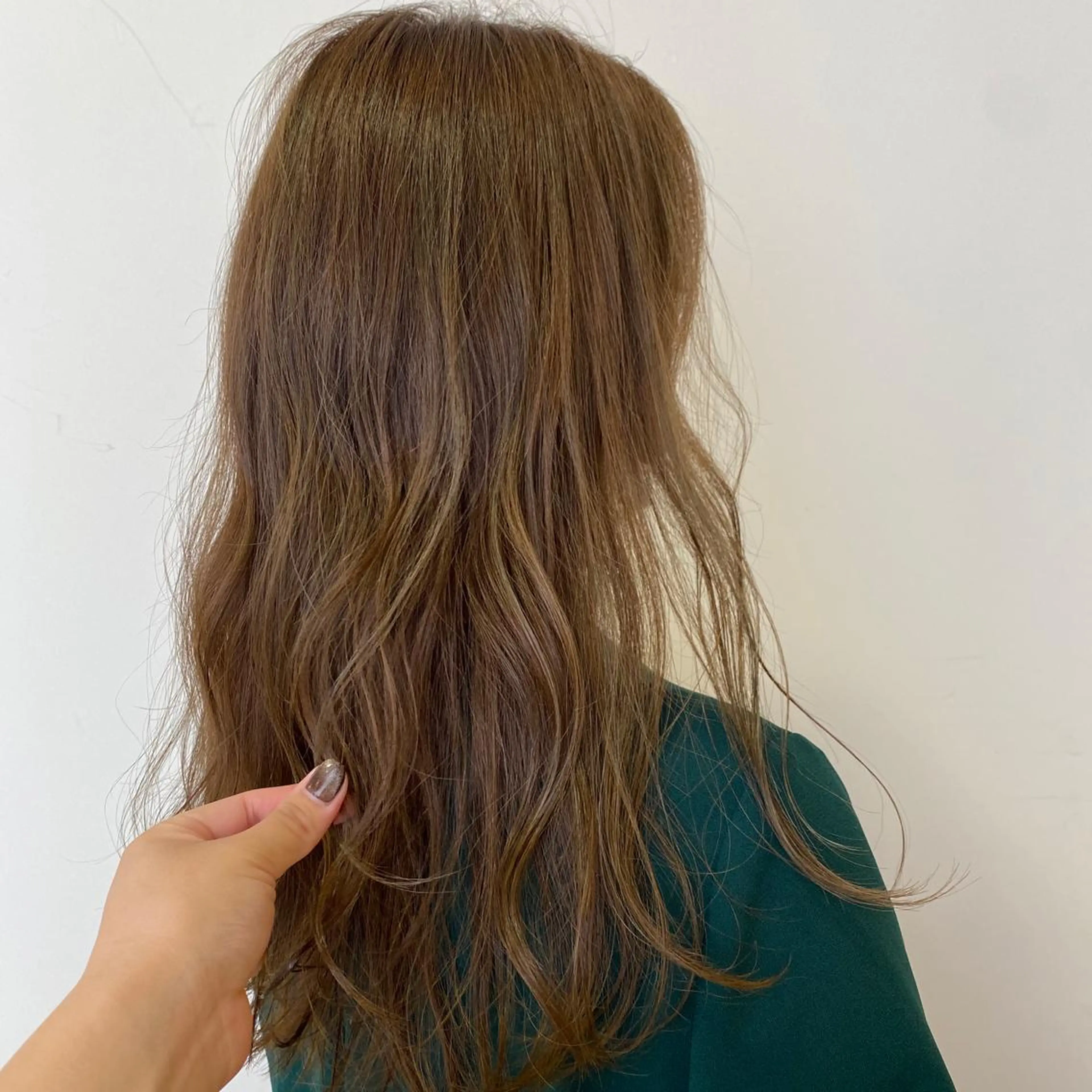ロング まつもと りさのヘアスタイル