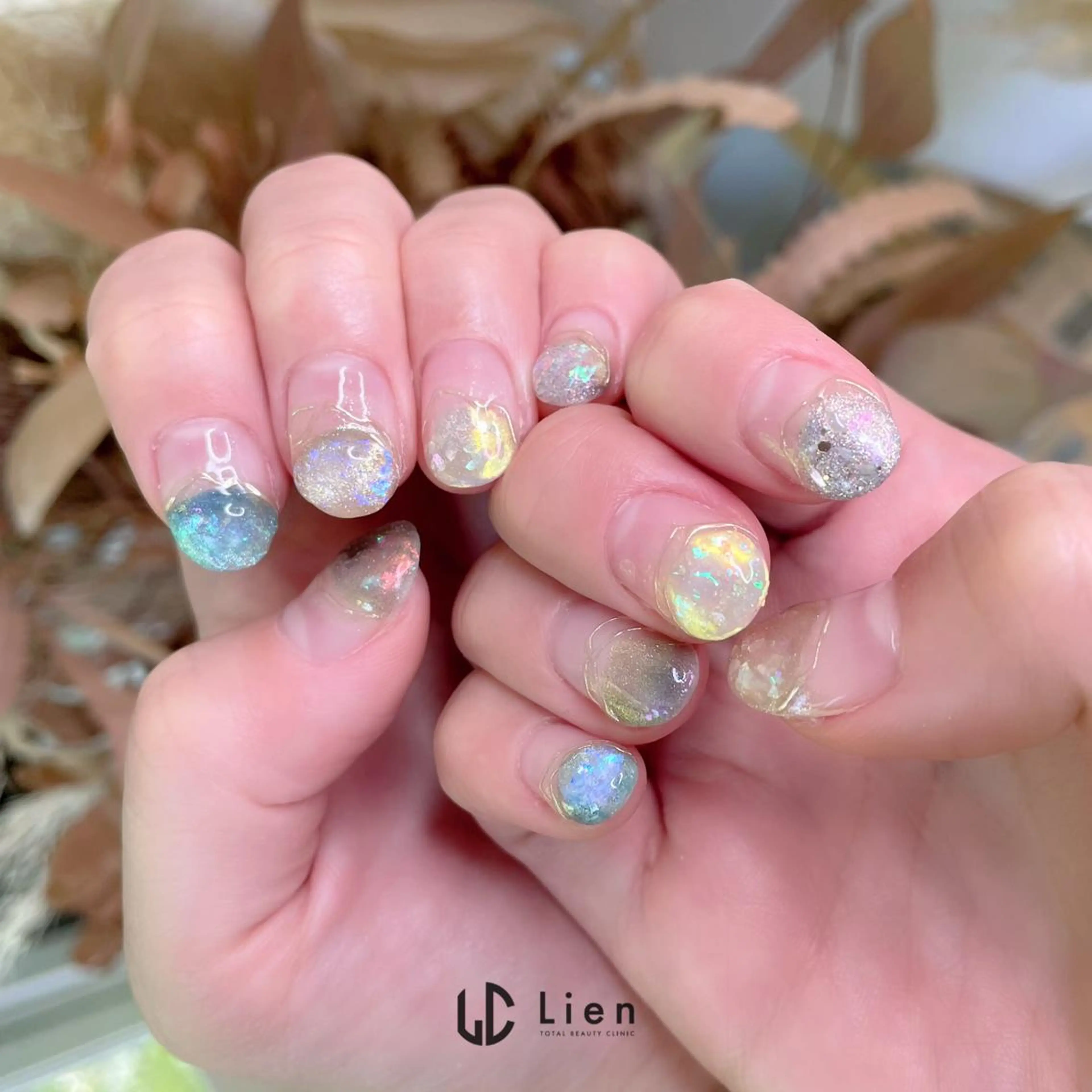 ネイル キラキラネイル 韓国ネイル ロングネイル ニュアンスネイル スカルプネイル 山田 真里のネイルデザイン