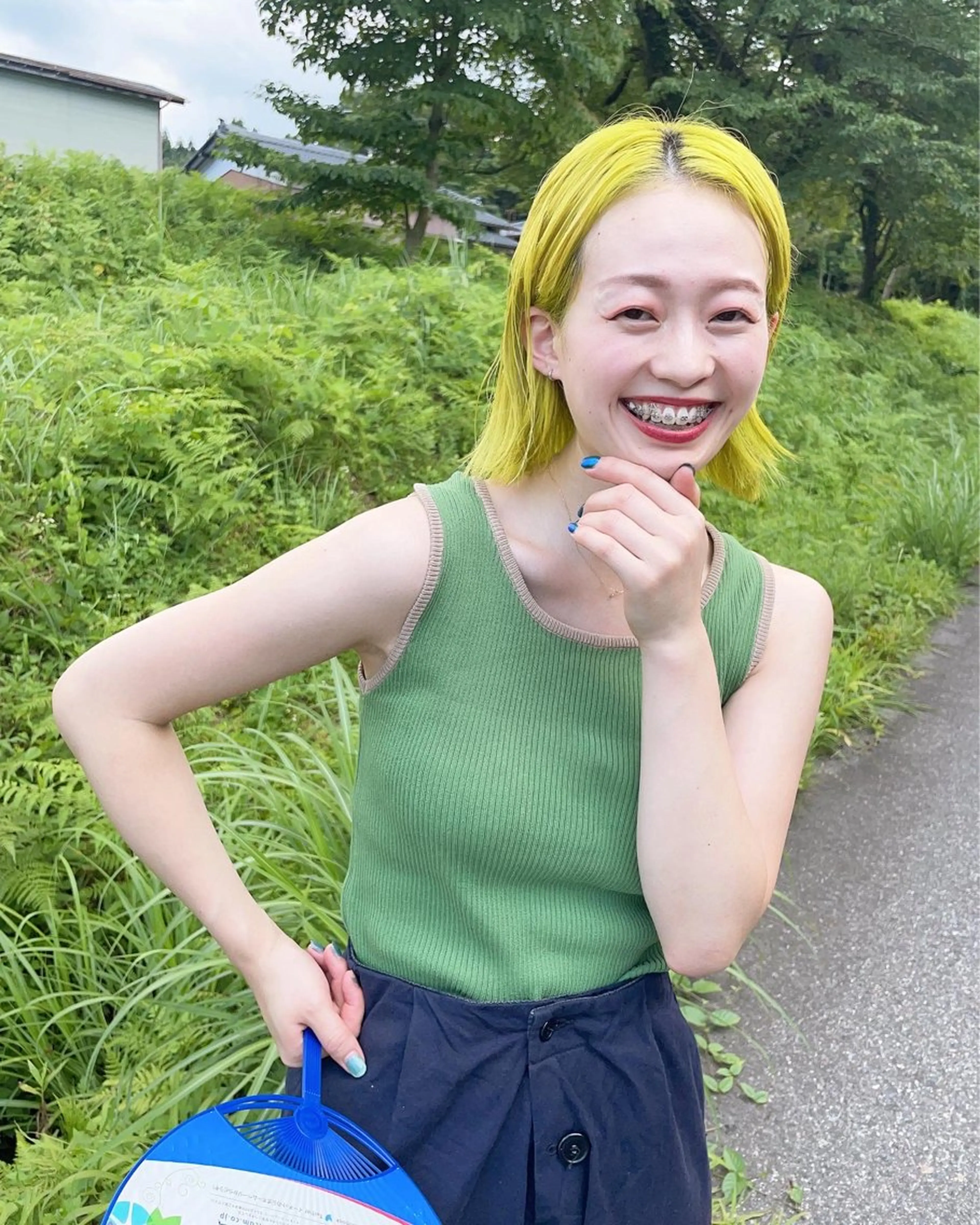 ショート カラー しの　ゆきの THE REMMYのヘアスタイル